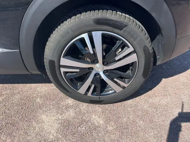 Peugeot 3008 view 6