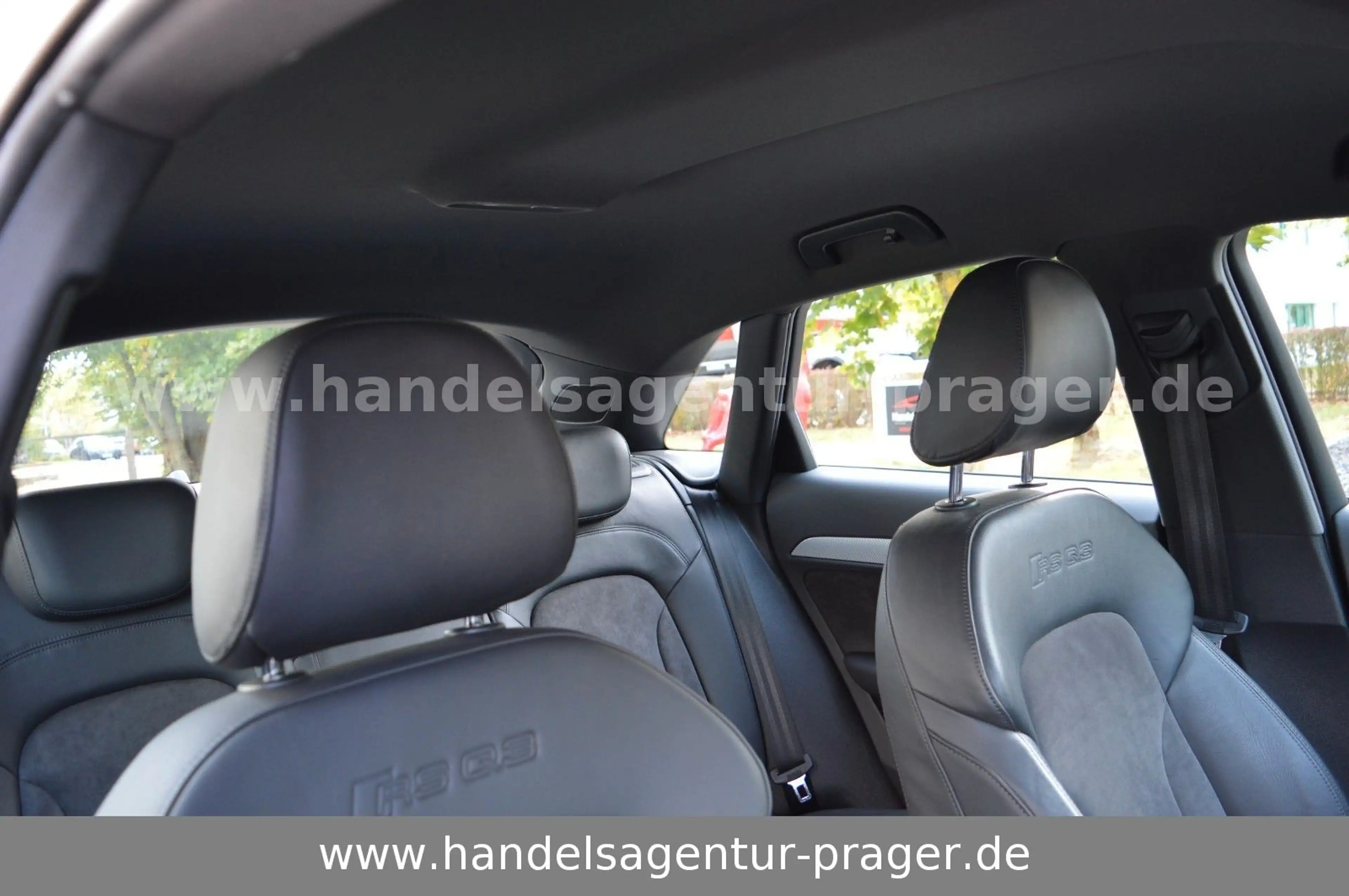 Audi RS Q3 RS Q3 2.5 TFSI quattro — photo 13