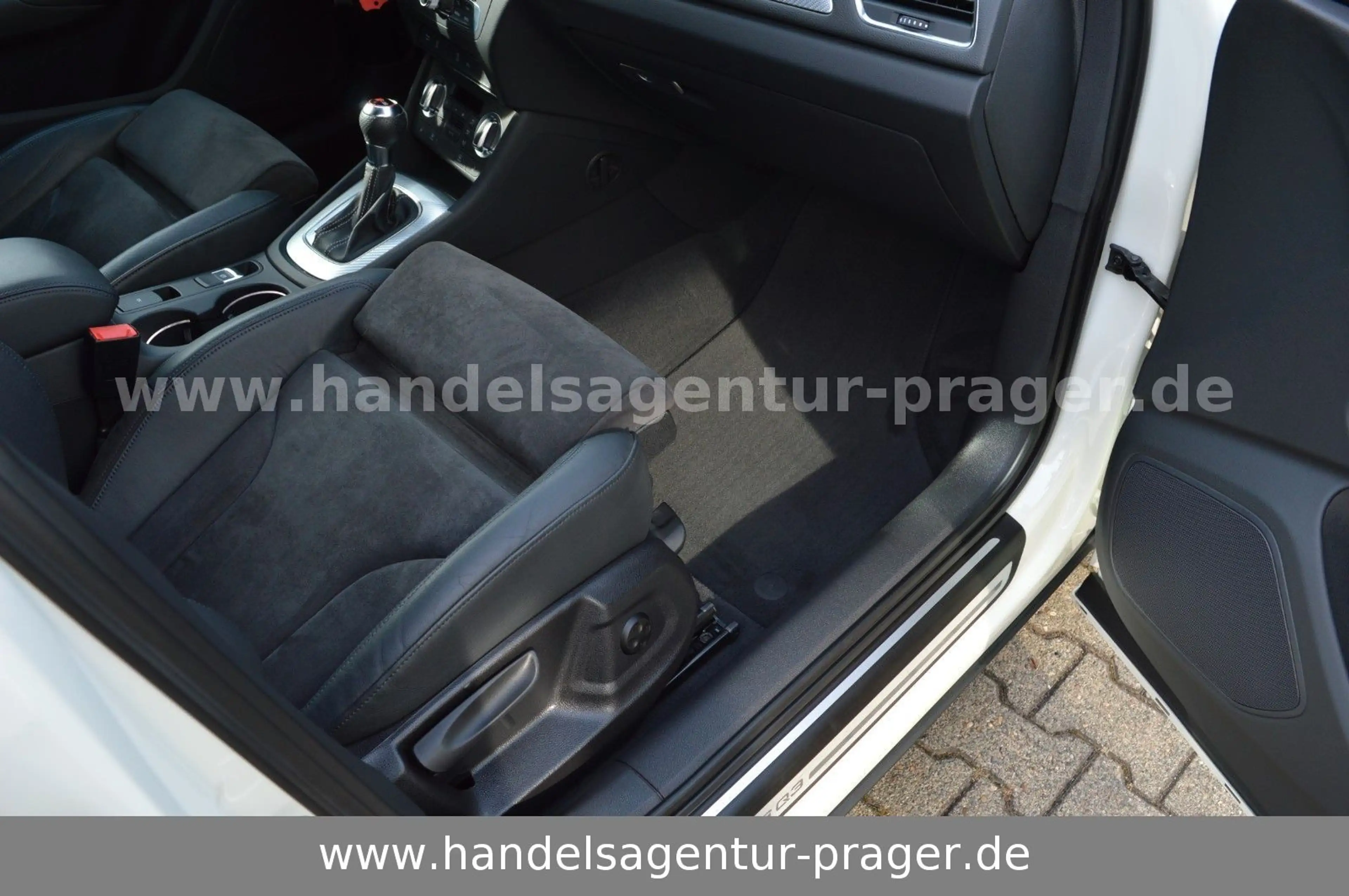 Audi RS Q3 RS Q3 2.5 TFSI quattro — photo 10