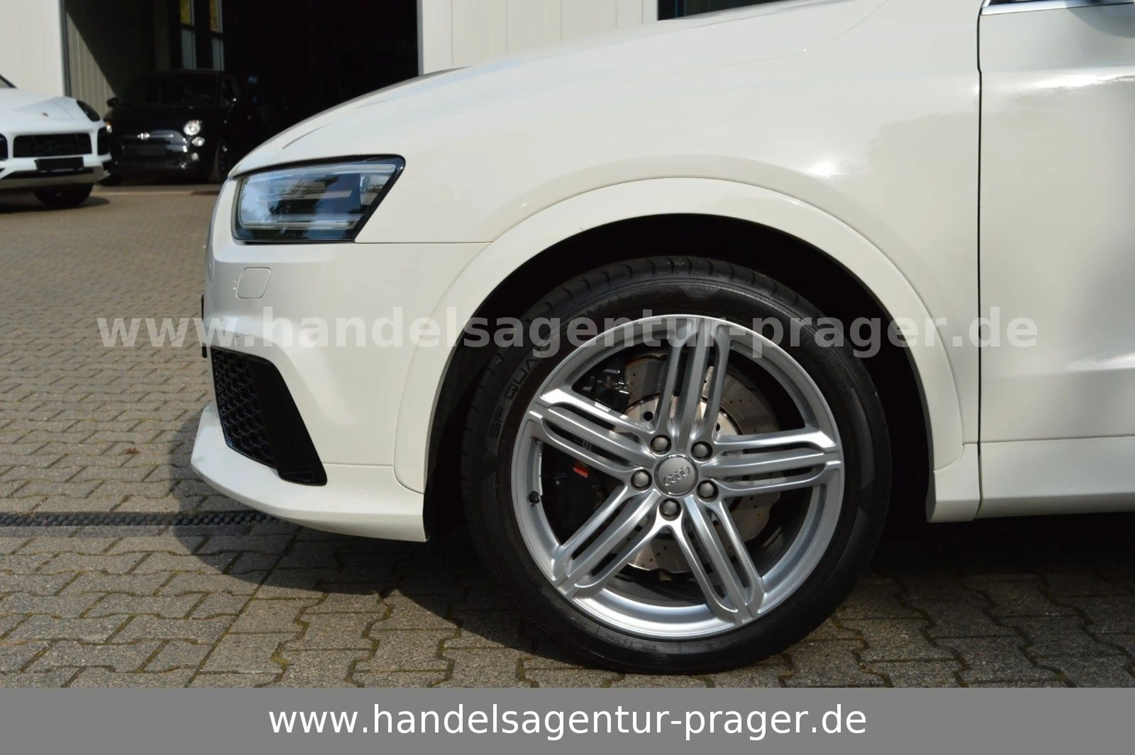 Audi RS Q3 RS Q3 2.5 TFSI quattro — photo 5