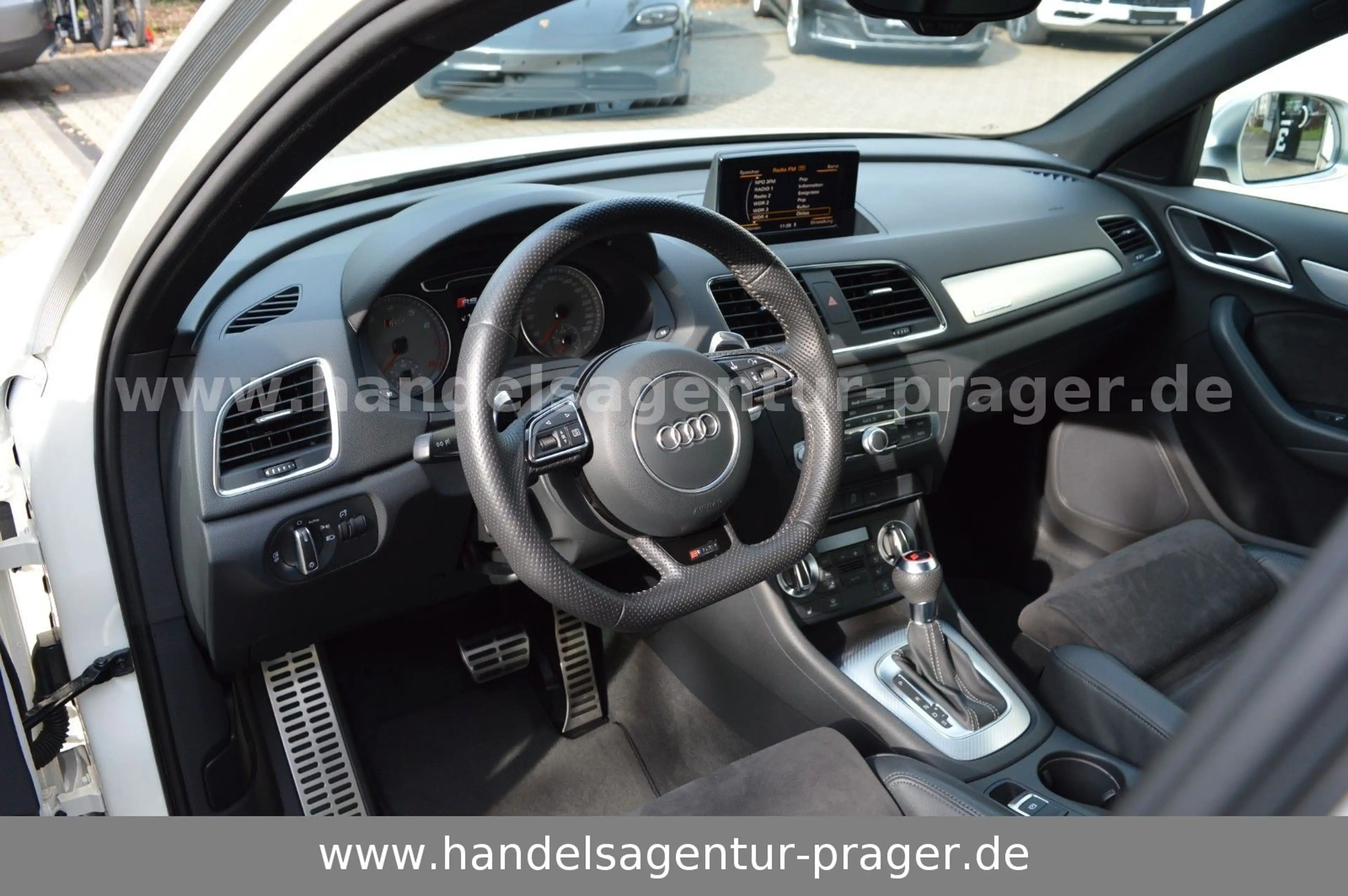 Audi RS Q3 RS Q3 2.5 TFSI quattro — photo 15