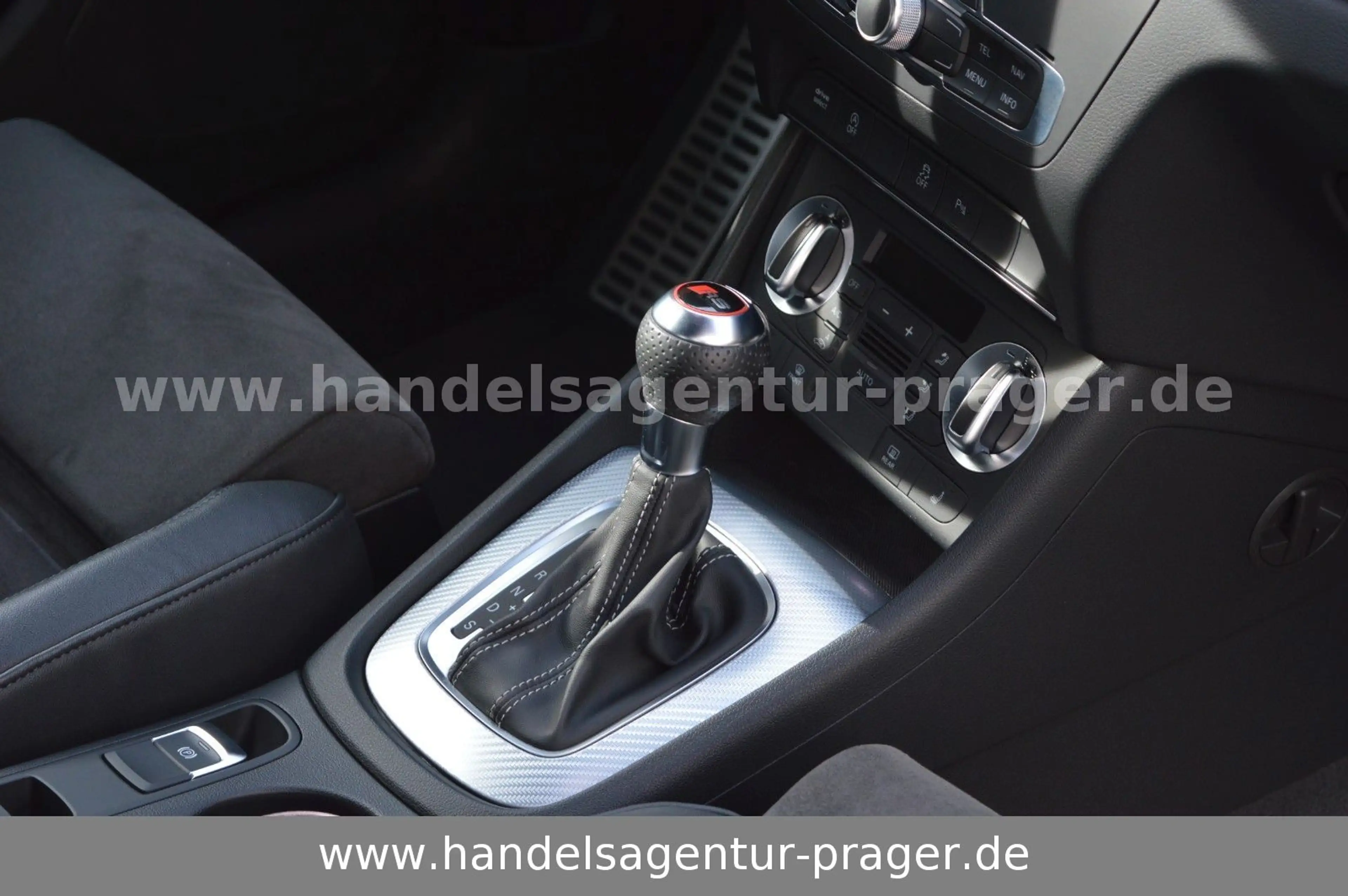 Audi RS Q3 RS Q3 2.5 TFSI quattro — photo 14