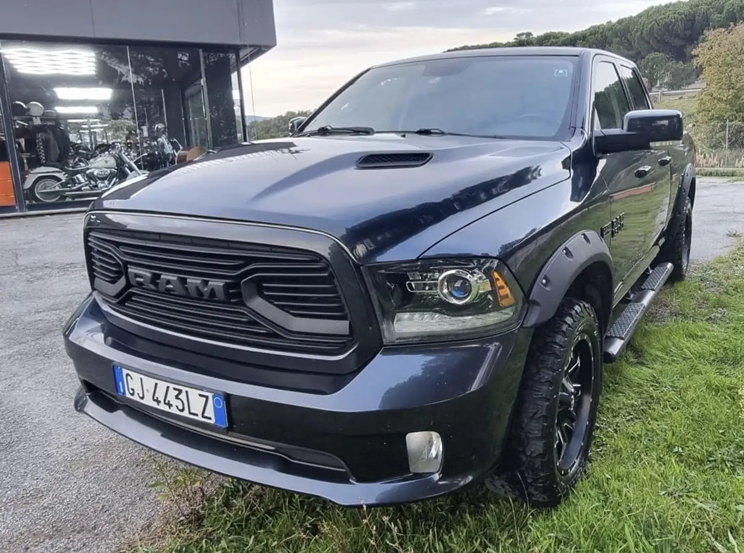 Dodge RAM 1500 5.7 V8 Crew Cab MB Sport 395cv at8 - 2