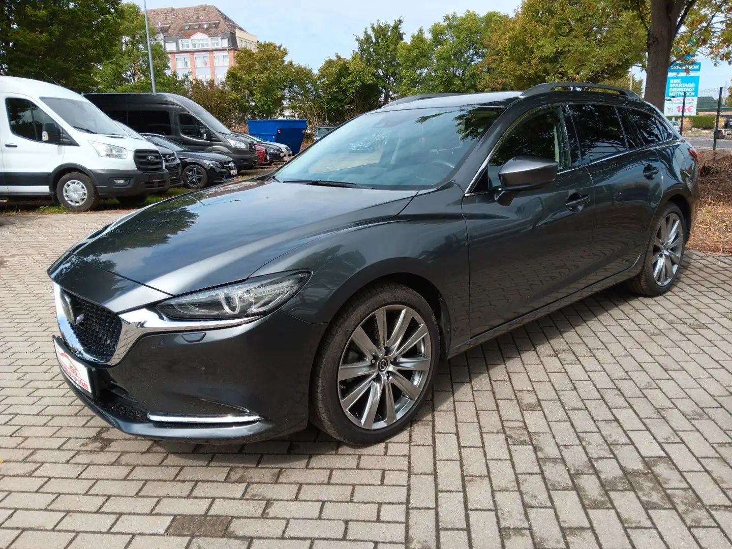 Mazda 6 Kombi Exclusive-Line Autom. Navi AHZV Klima Grau - 1