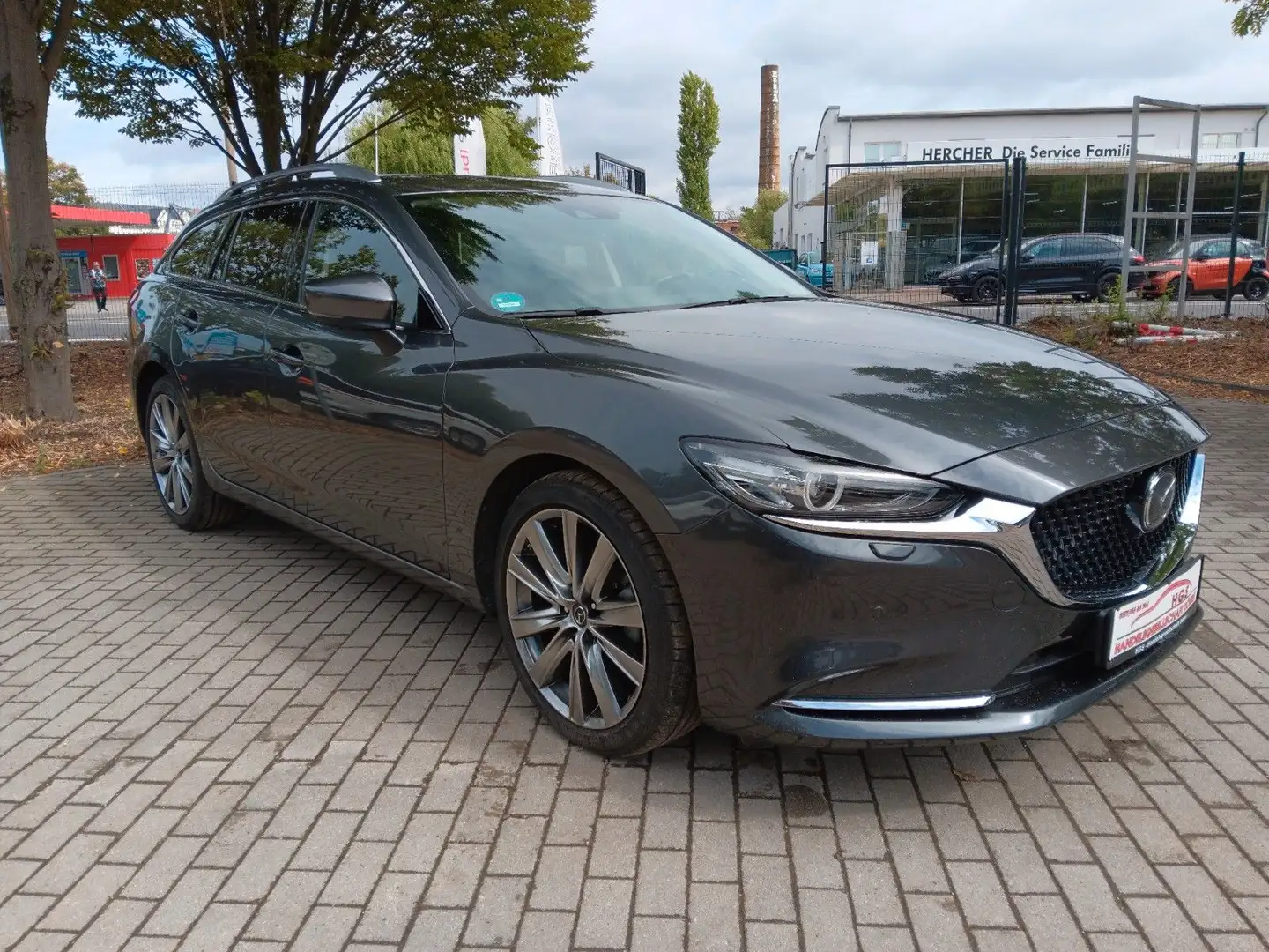 Mazda 6 Kombi Exclusive-Line Autom. Navi AHZV Klima Grau - 2