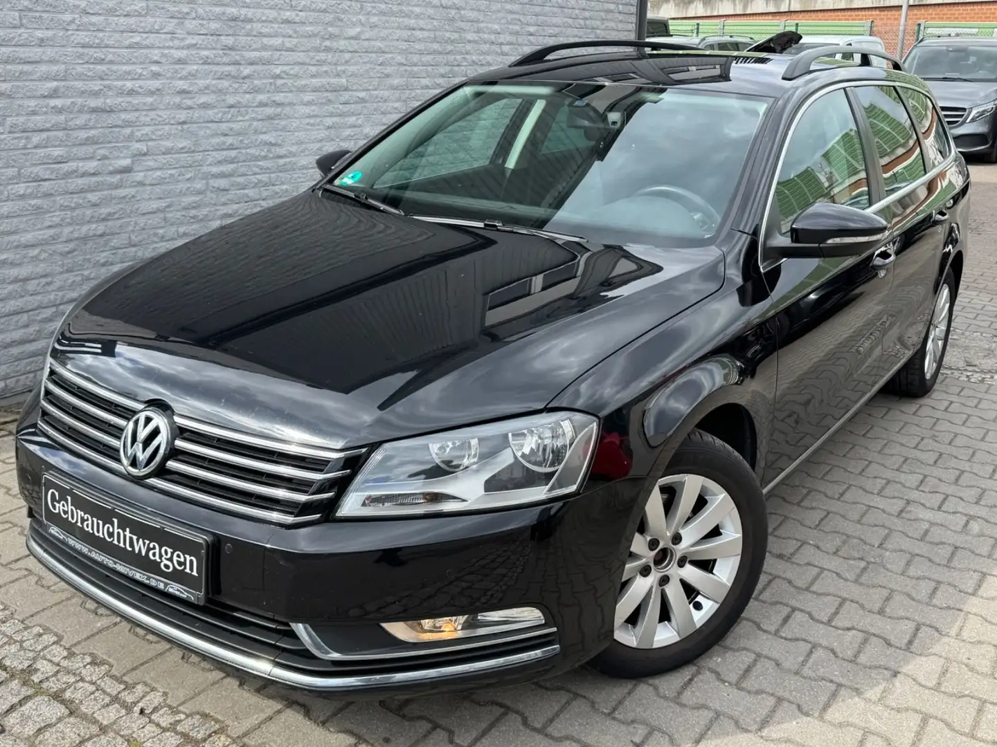 Volkswagen Passat Variant Passat 2,0 TDI DSG Variant Comfortline Schwarz - 1