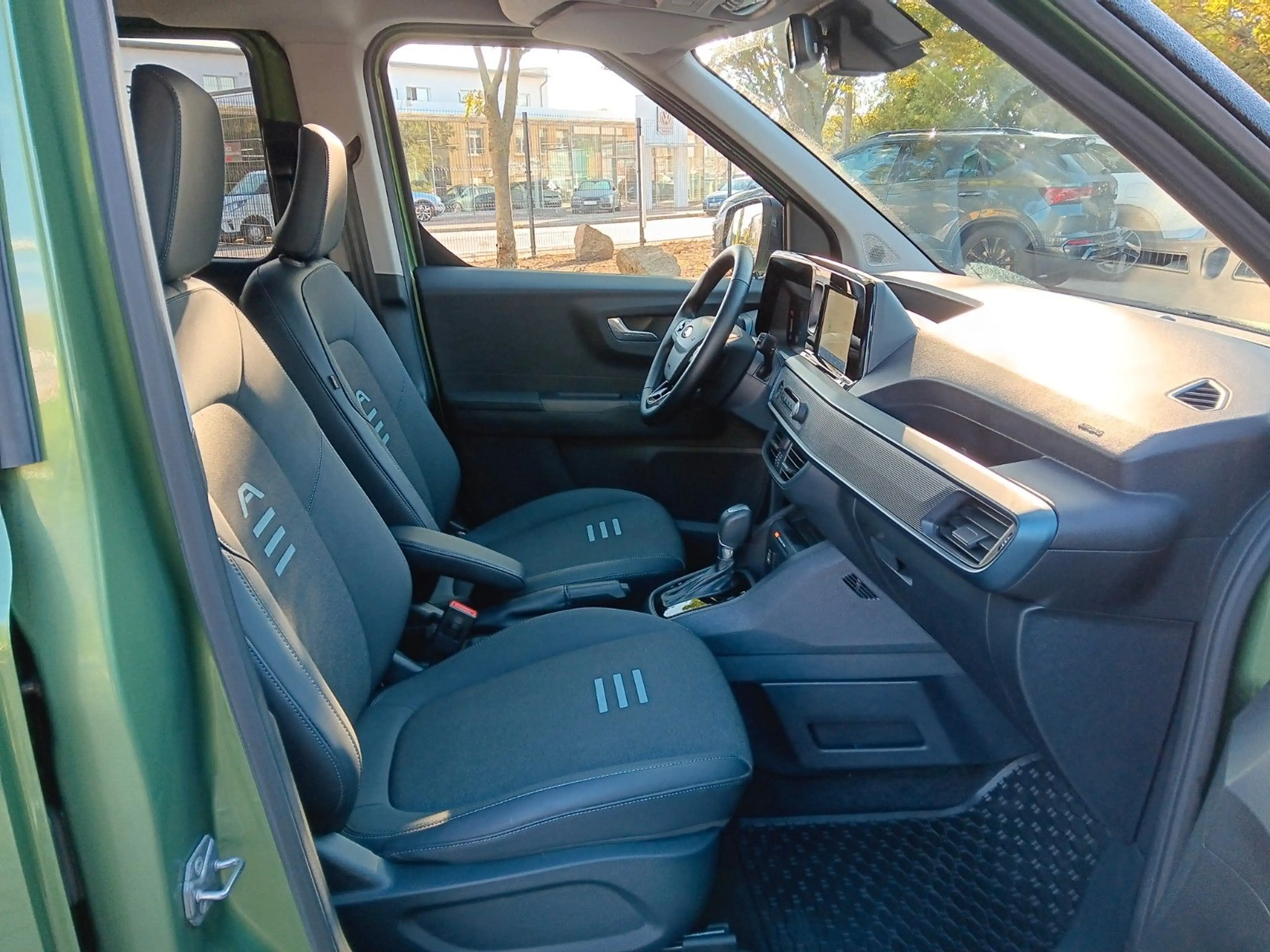 Ford Tourneo Courier Active AHZV Klima DAB Navi SHZ — photo 6