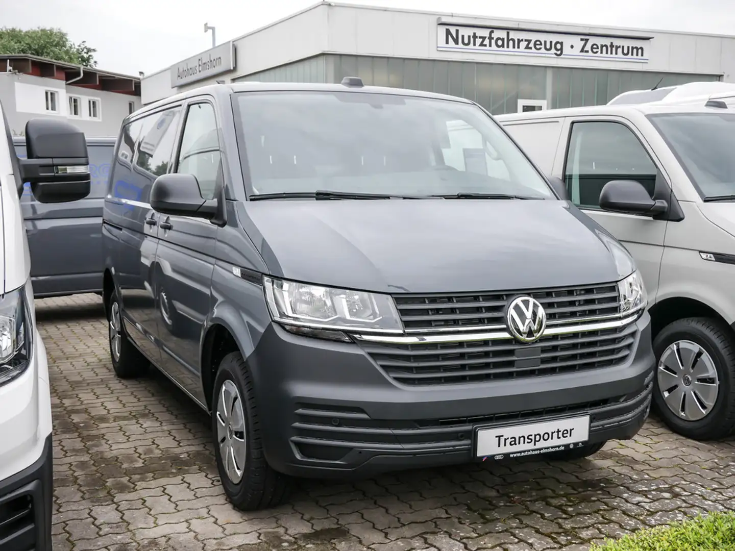 Volkswagen T6.1 Kasten 2.0 TDI inkl. Regalsystem Gris - 2