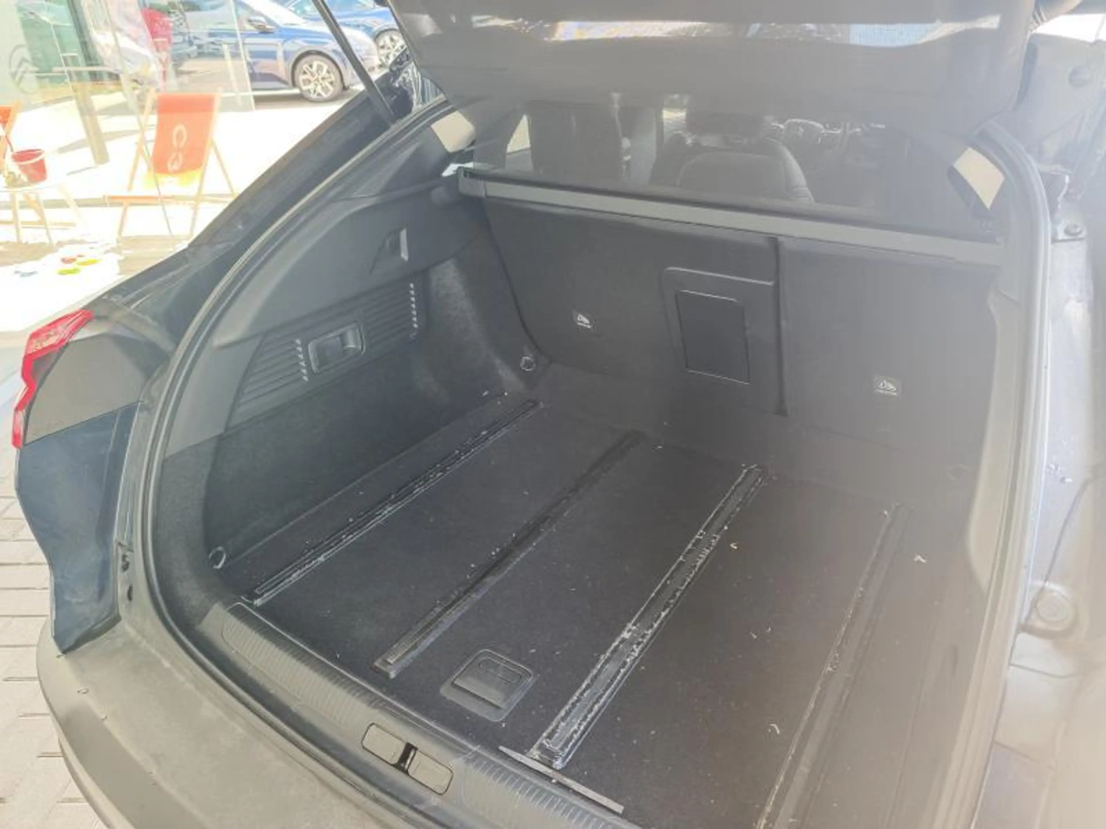 Citroen C5 X PLUS — photo 11