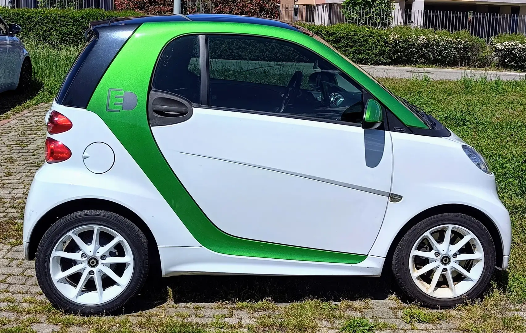 smart forTwo electric drive coupé Blanc - 2