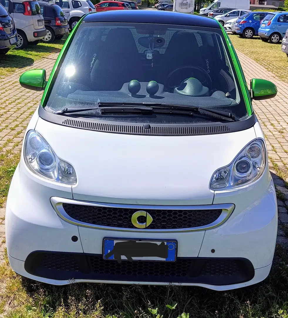 smart forTwo electric drive coupé Blanc - 1