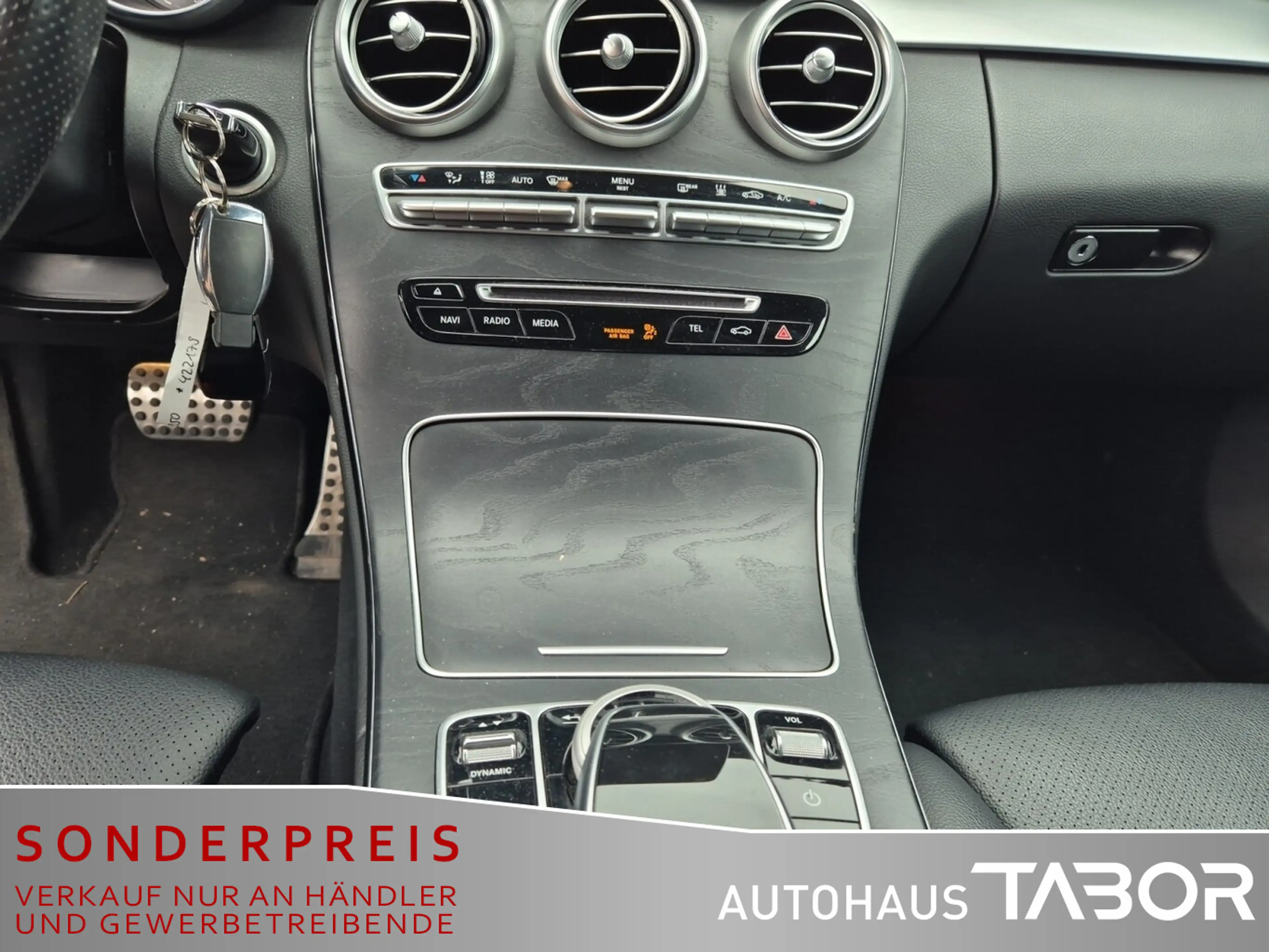 Mercedes-Benz C 250 C250d T AMG Line 4M Pano Nav LED ACC StandHz AHK — photo 9