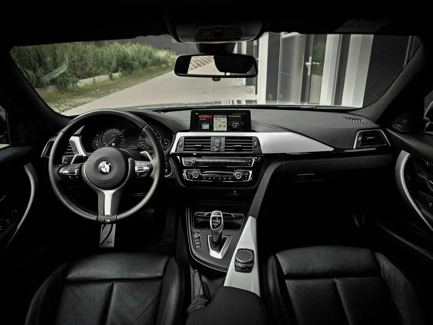BMW 340 3-serie 340i M Sport 327pk Shadowline | PANO | MEM Grijs - 2