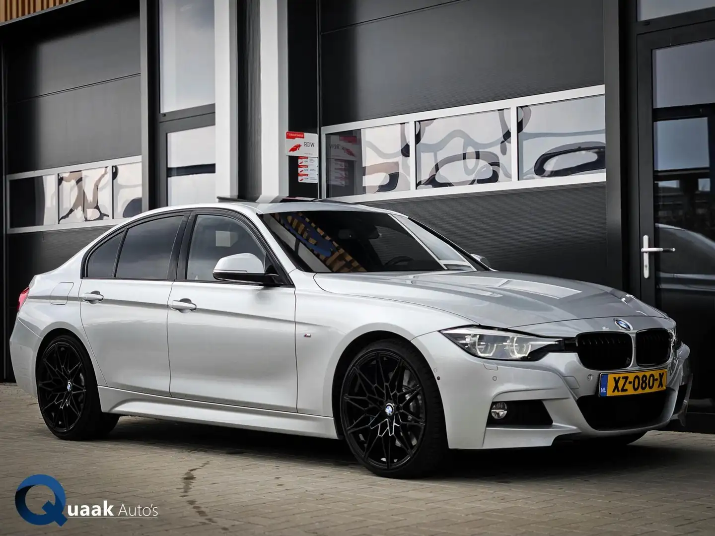 BMW 340 3-serie 340i M Sport 327pk Shadowline | PANO | MEM Grijs - 1