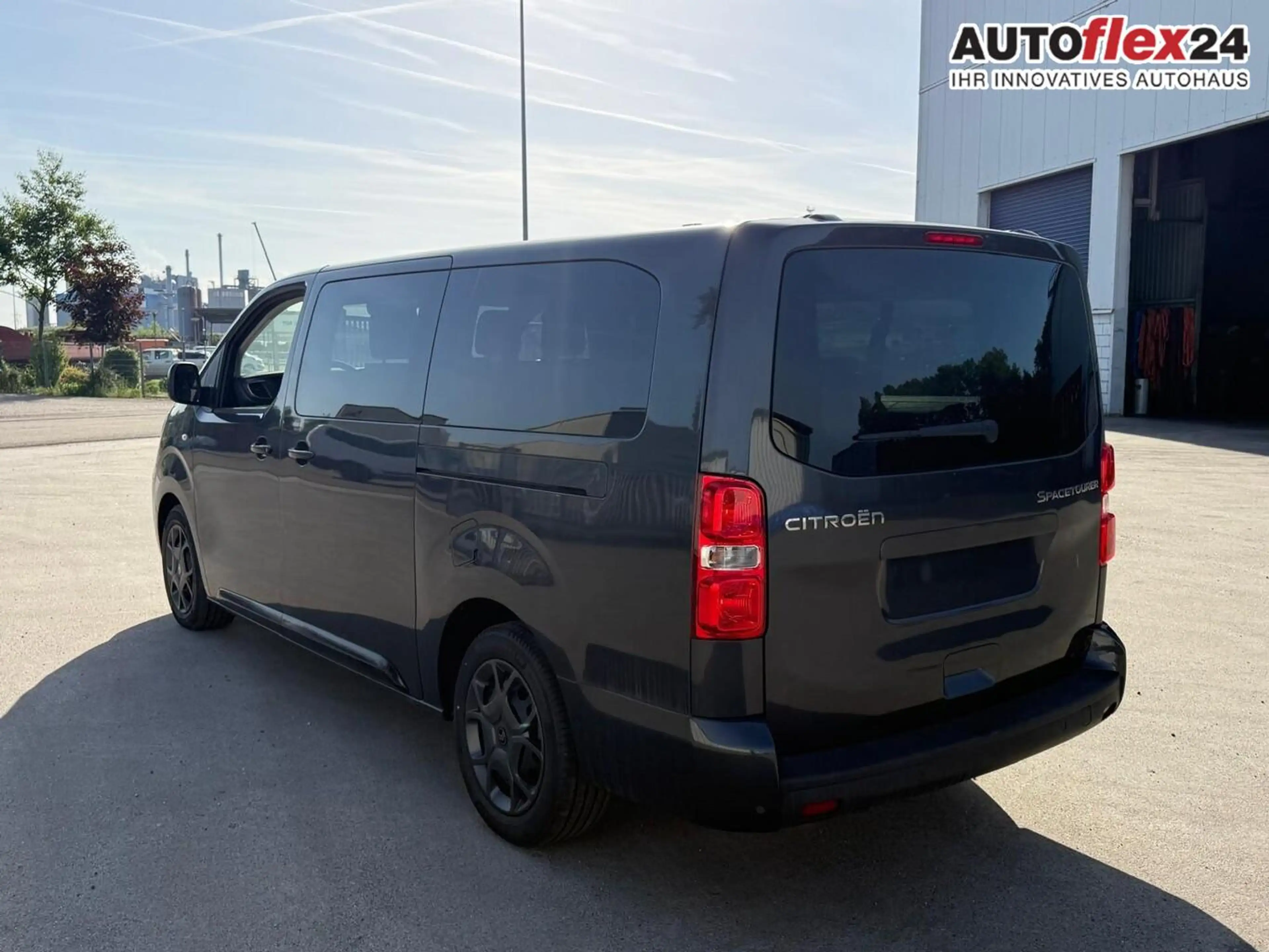 Citroen Spacetourer Plus XL 9S KlimaP LED CarP PDC PrivG 132 kW (17... — photo 3