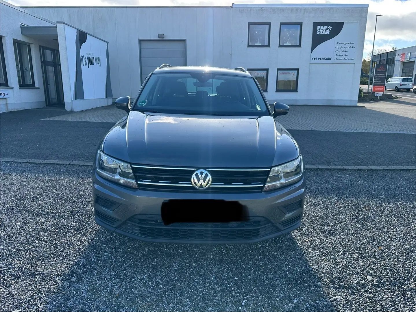 Volkswagen Tiguan 1.4 TSI (BlueMotion Technology) Trendline Grau - 1