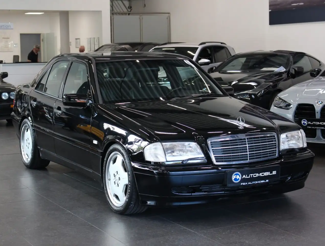 Mercedes-Benz C 200 Sport Guter Pflegezustand+GSD+Xenon+Leder, foto 2