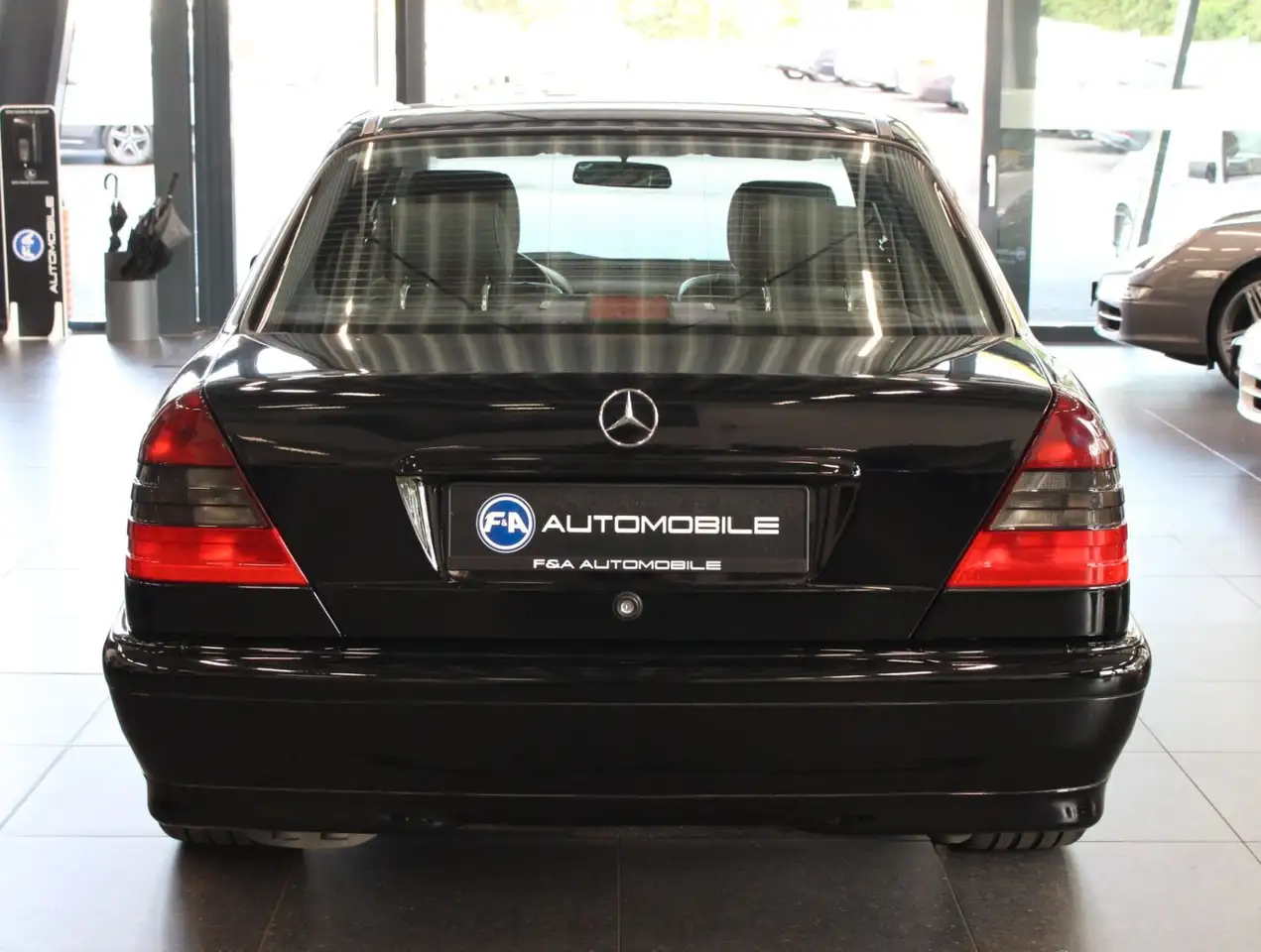Mercedes-Benz C 200 Sport Guter Pflegezustand+GSD+Xenon+Leder, foto 6