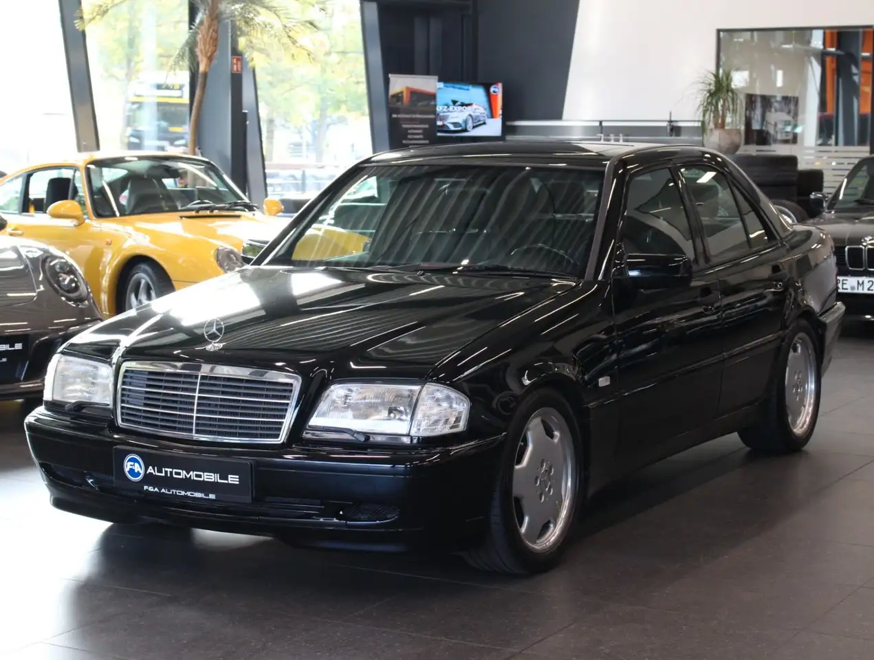 Mercedes-Benz C 200 Sport Guter Pflegezustand+GSD+Xenon+Leder, foto 1