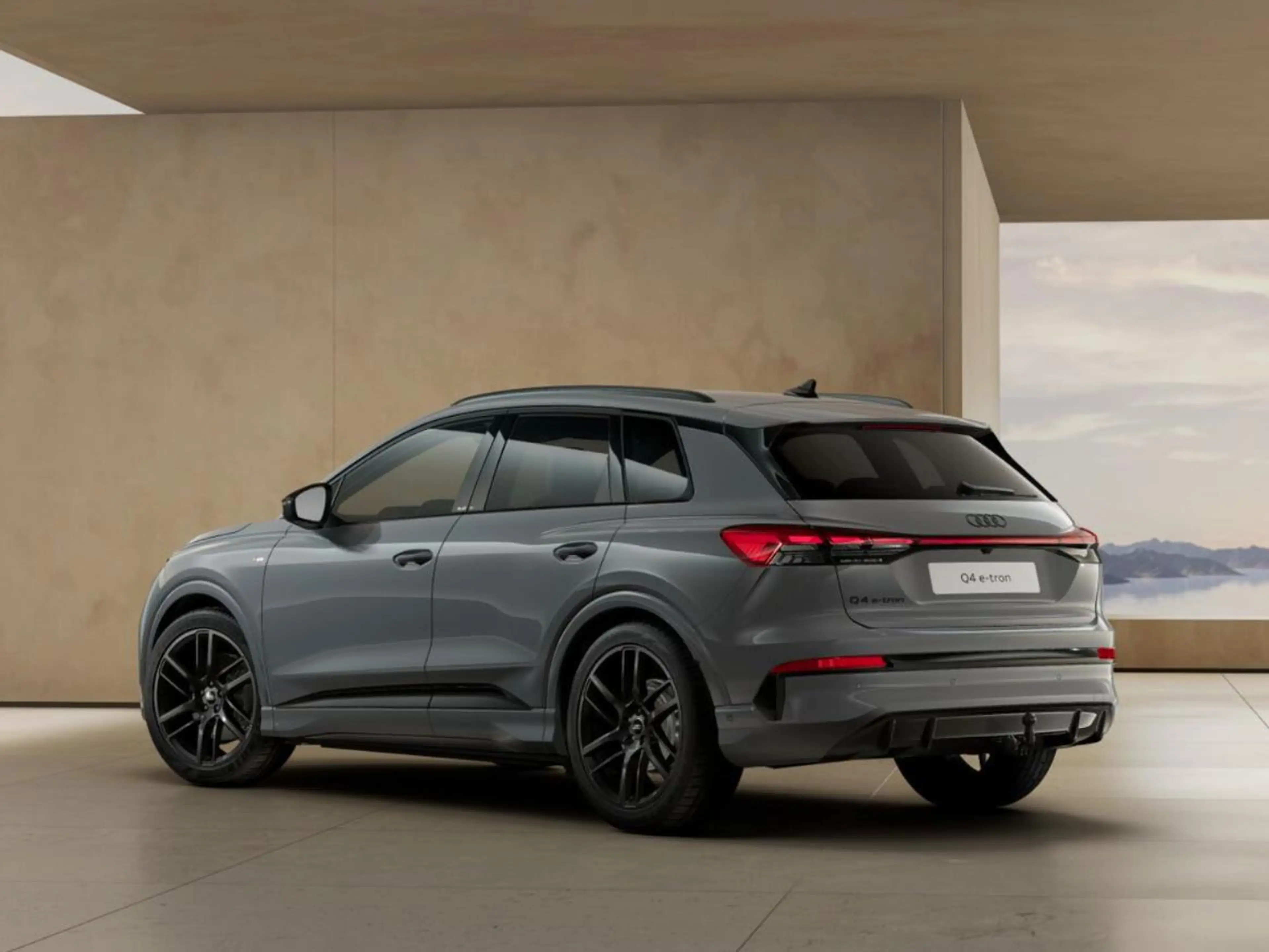Audi Q4 e-tron S edition e-tron 45 82 kWh 210 kW / 286 PK SUV Ele — photo 3