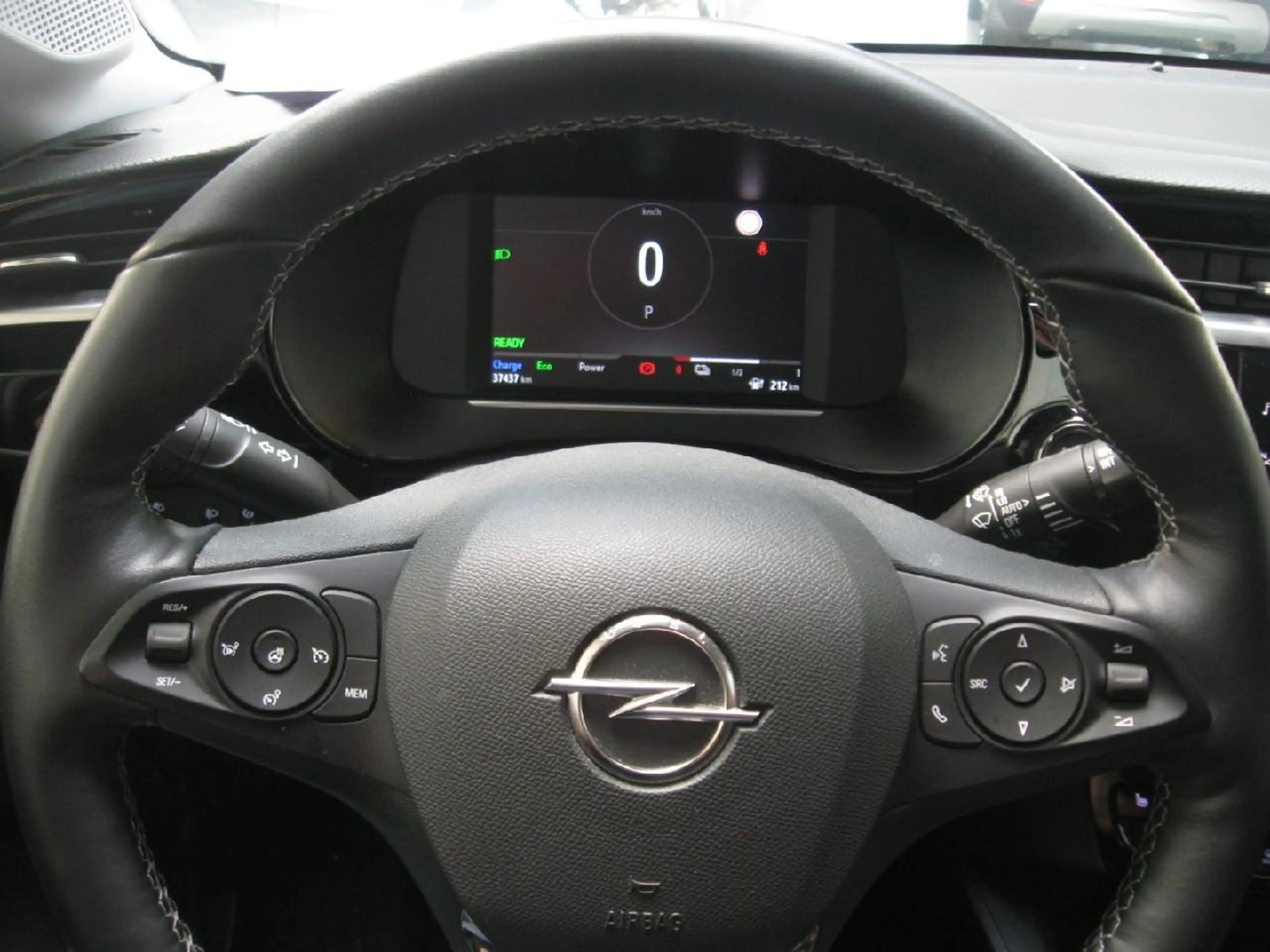 Opel Corsa-e e Elegance — photo 11