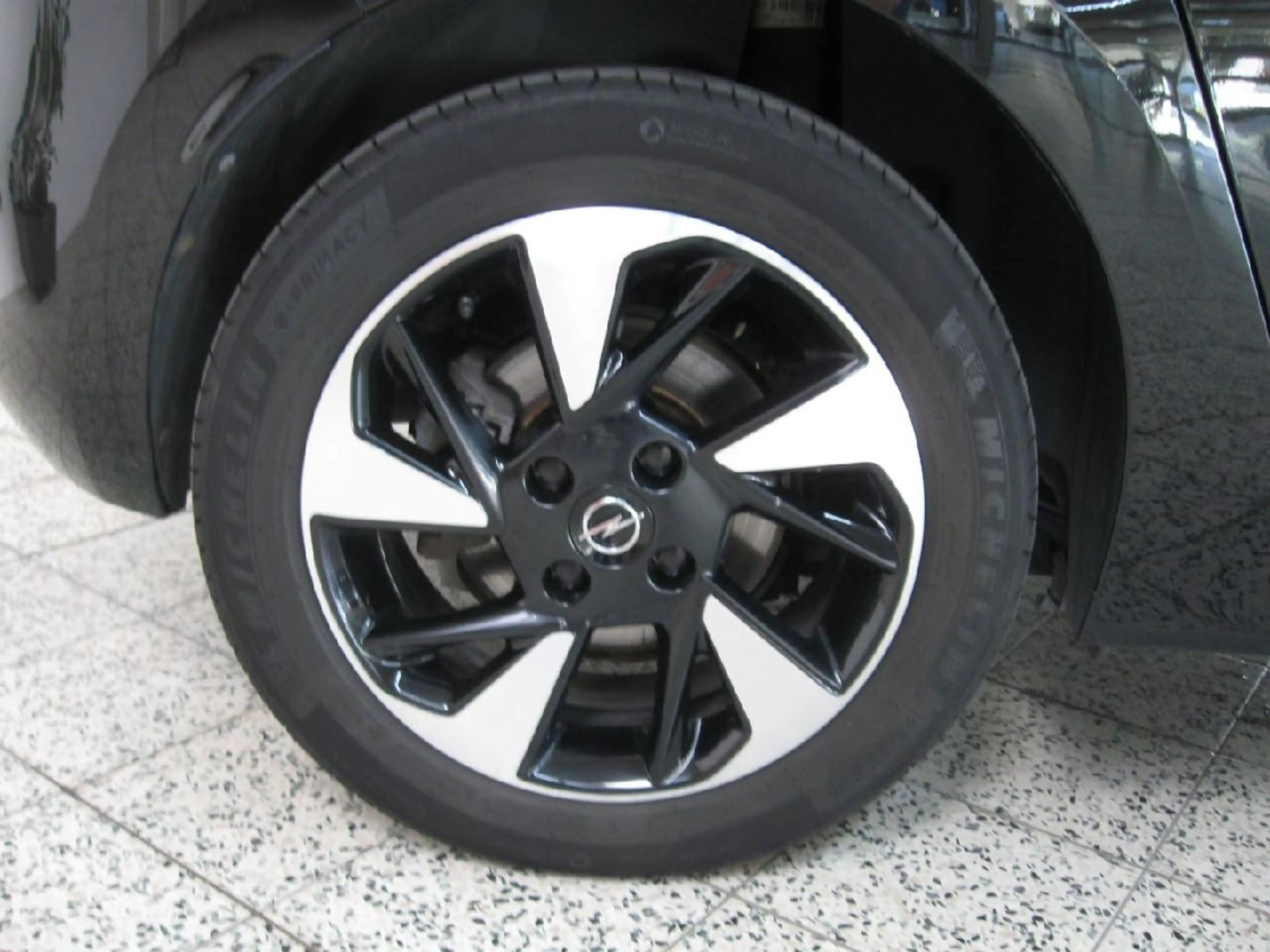 Opel Corsa-e e Elegance — photo 3