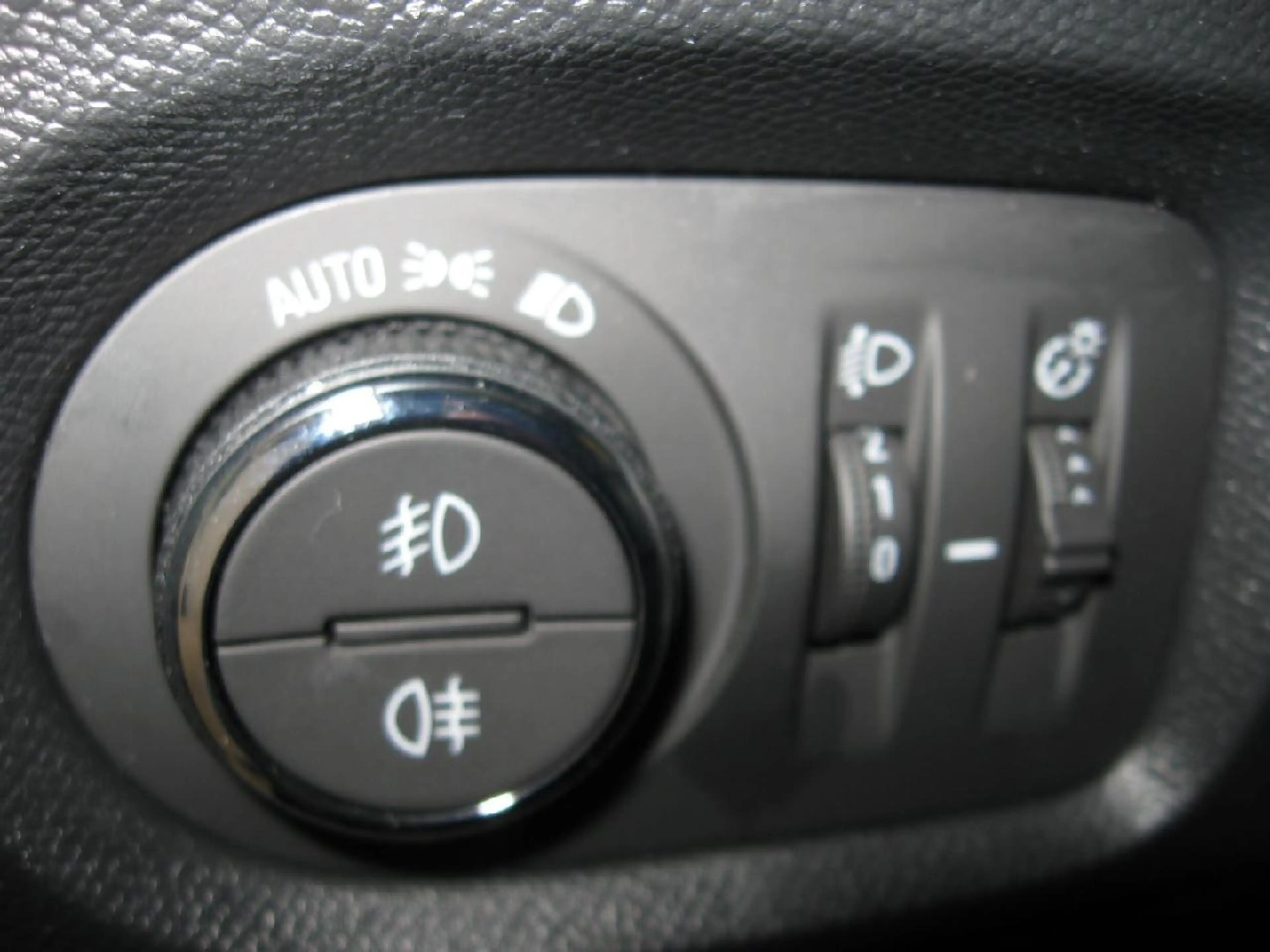 Opel Corsa-e e Elegance — photo 8