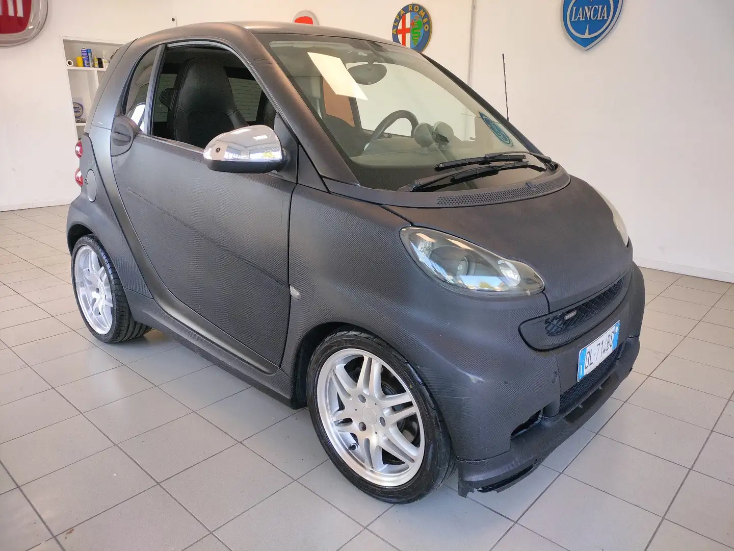 smart forTwo BRABUS 1.0 BENZINA 98cv **WRAP** Nero - 1