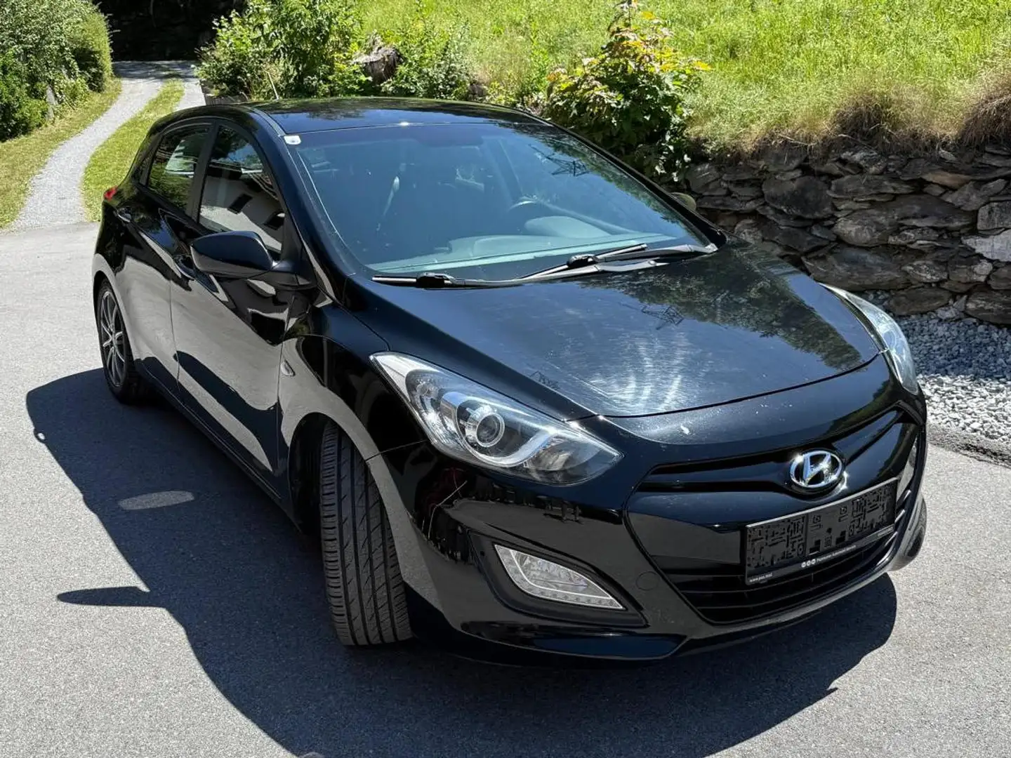Hyundai i30 i30 1,4 CRDi Premium Schwarz - 1