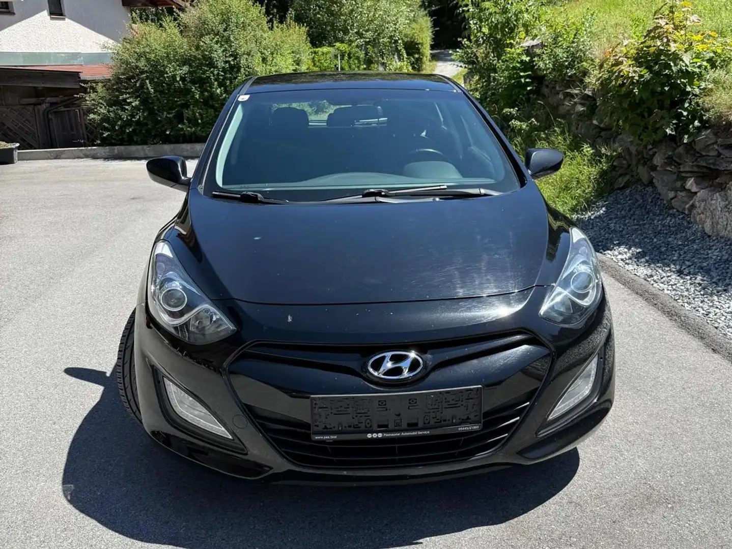 Hyundai i30 i30 1,4 CRDi Premium Schwarz - 2