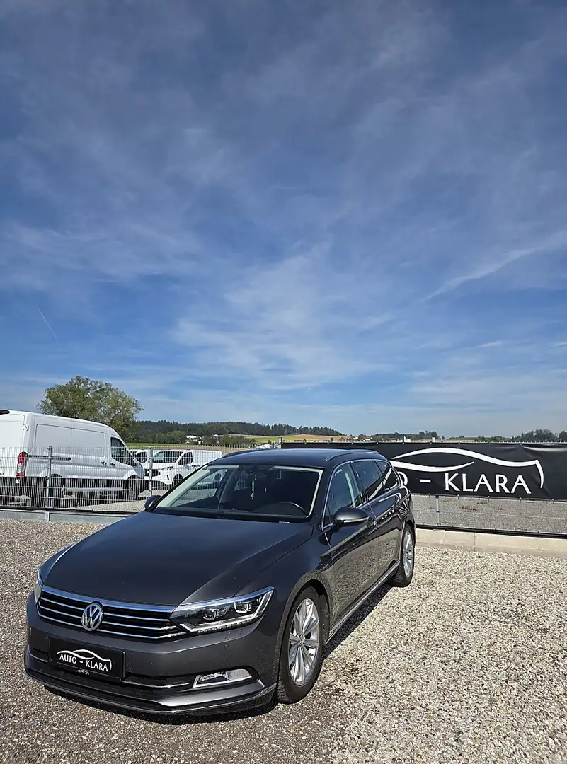 Volkswagen Passat Variant HIGHLINE * DSG * LED Scheinwerfer * Virtual Tac... Grau - 2