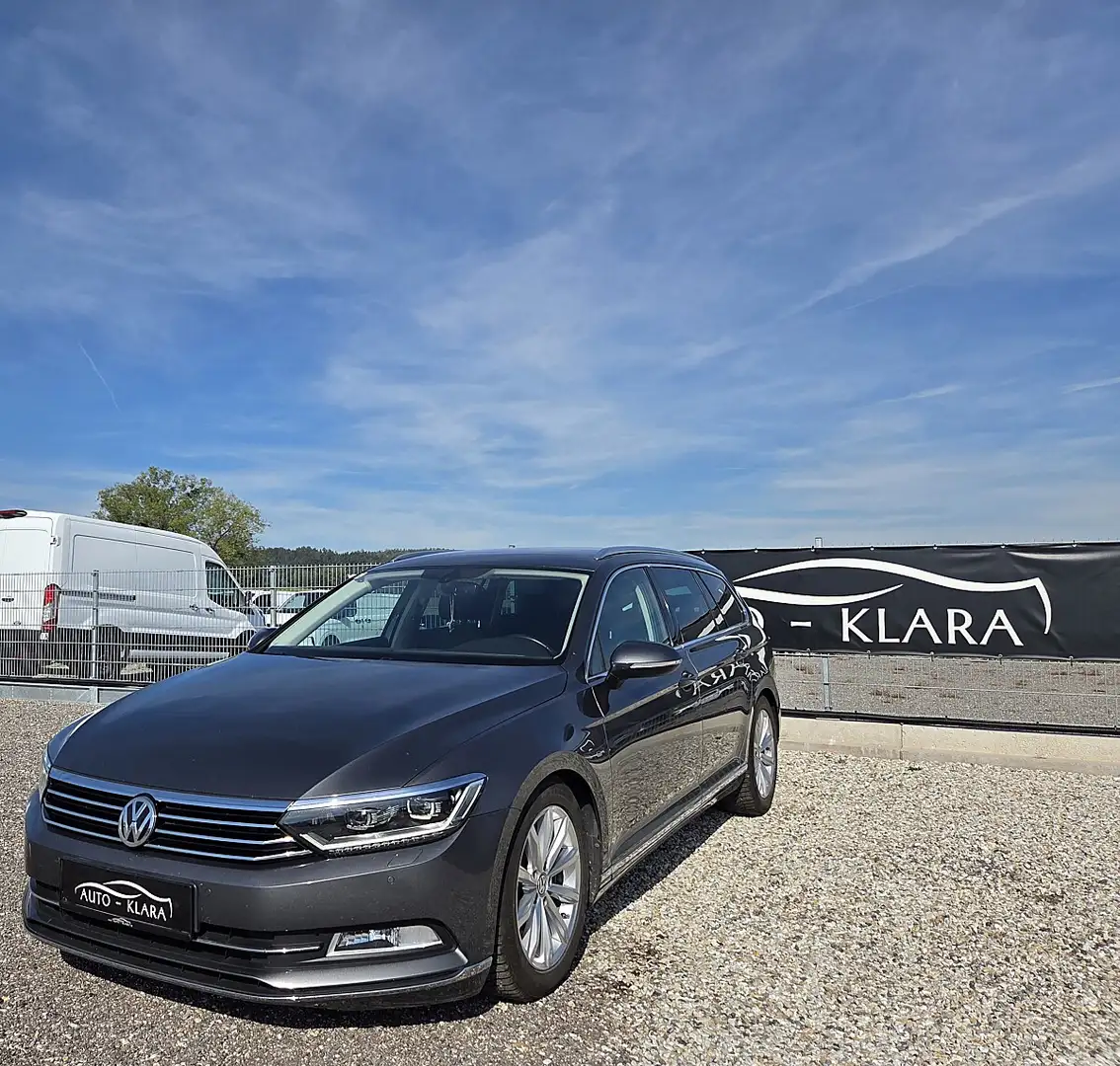 Volkswagen Passat Variant HIGHLINE * DSG * LED Scheinwerfer * Virtual Tac... Grau - 1