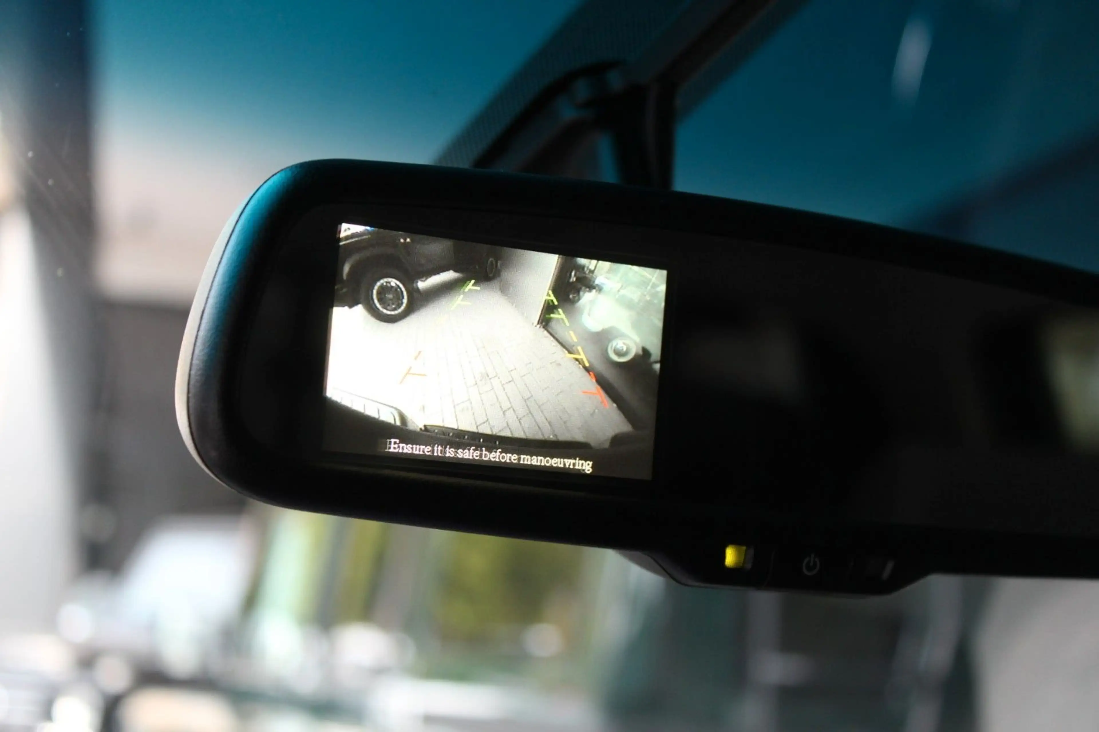 Nissan Navara 2.5 Double Cab PLATINUM EVO 4X4 — photo 13