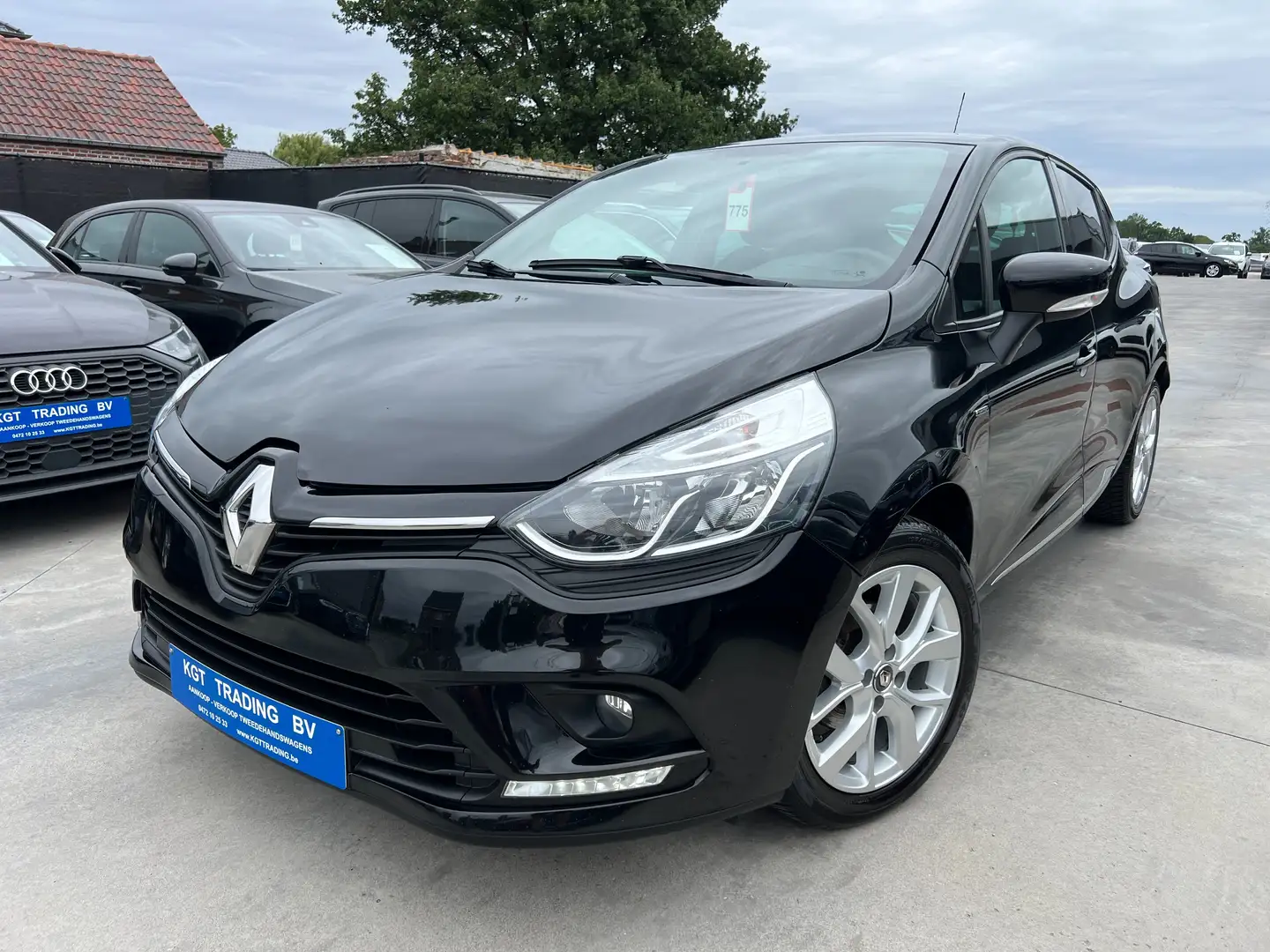 Renault Clio 0.9 TCE 90PK 5-DEURS NAVIGATIE PDC DAB CARPLAY LED Noir - 1