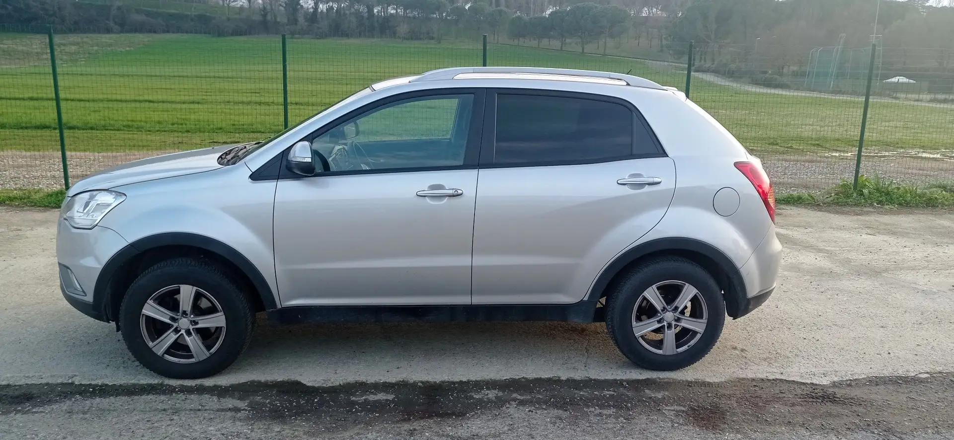SsangYong Korando 2.0 2WD Quartz GPL - 1