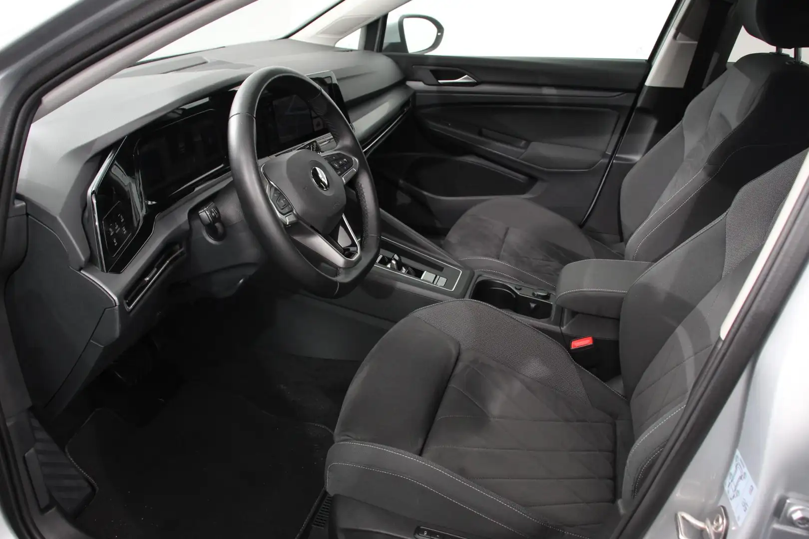 Volkswagen Golf 1.5 eTSI 150pk DSG Style Navigatie Climate Control Argent - 2