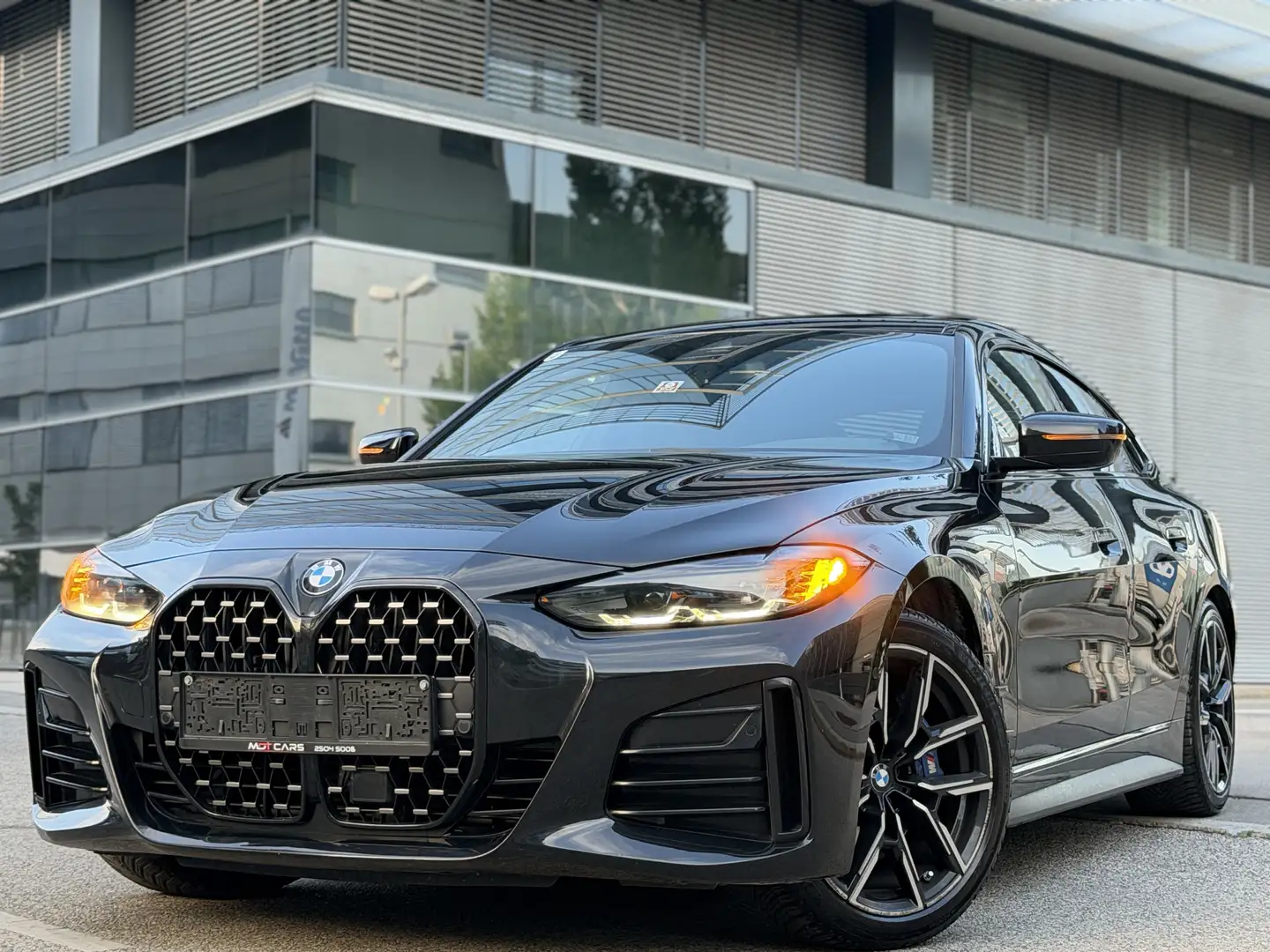 BMW 420 dxDrive M PERFORMANCE PLUS|KEYLESS|PANO|VIRTUAL|CA Schwarz - 1