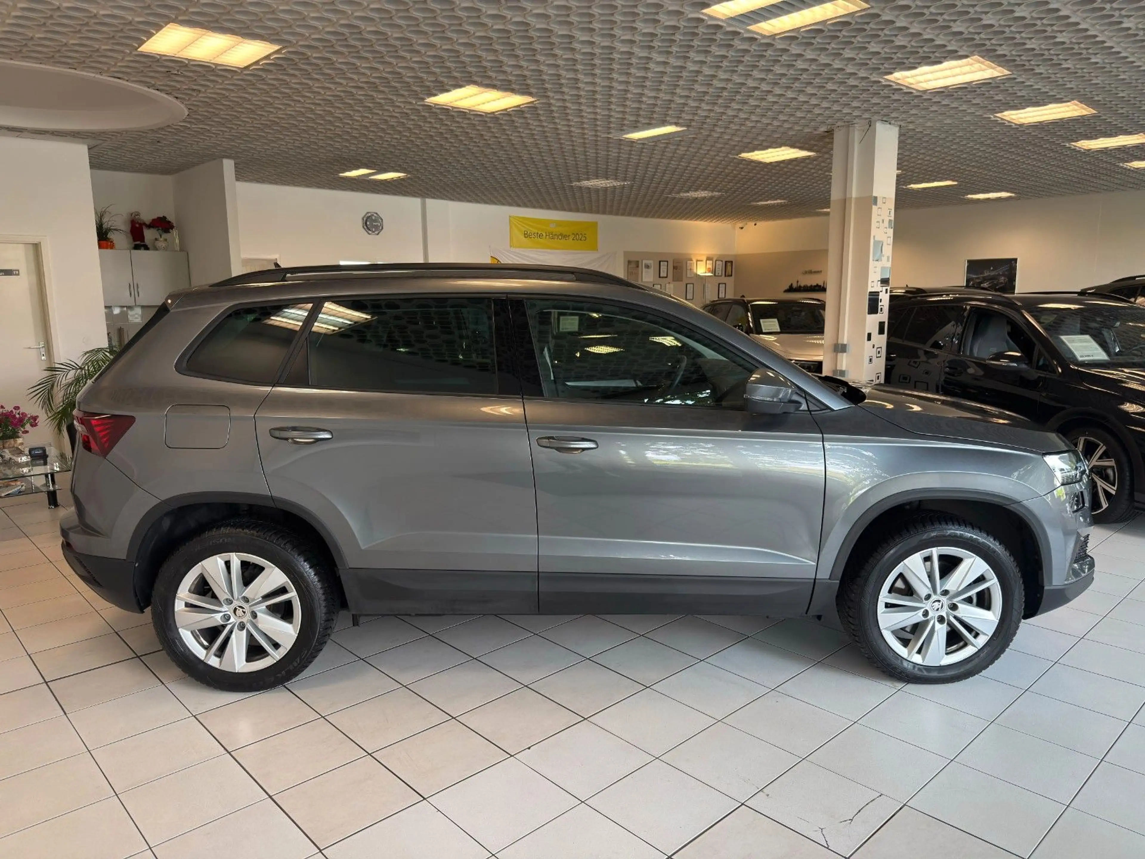 Skoda Karoq 1.5 TSI DSG Selection*ACC*AHK*Navi*SHZ* — photo 9