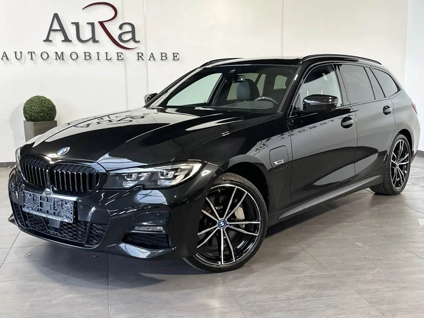 BMW 330 Touring xDrive M-Sport NAV+LED+PANO+HEAD-UP Noir - 2