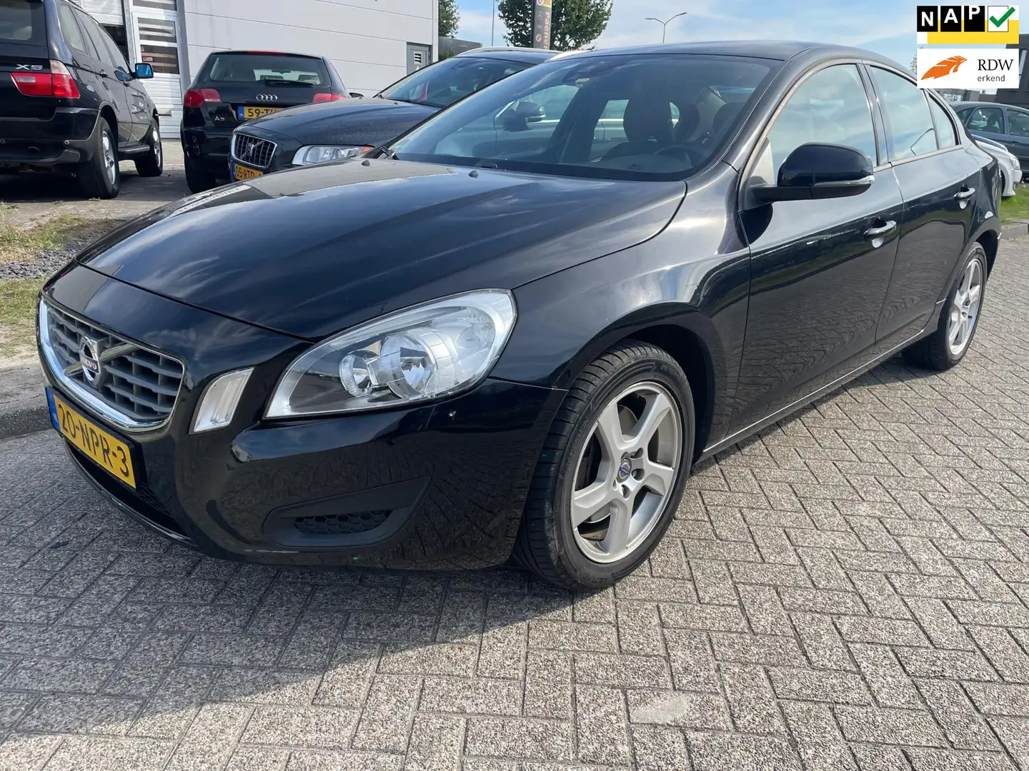 Volvo S60 2.0T Intro Edition Garantie Zwart - 1