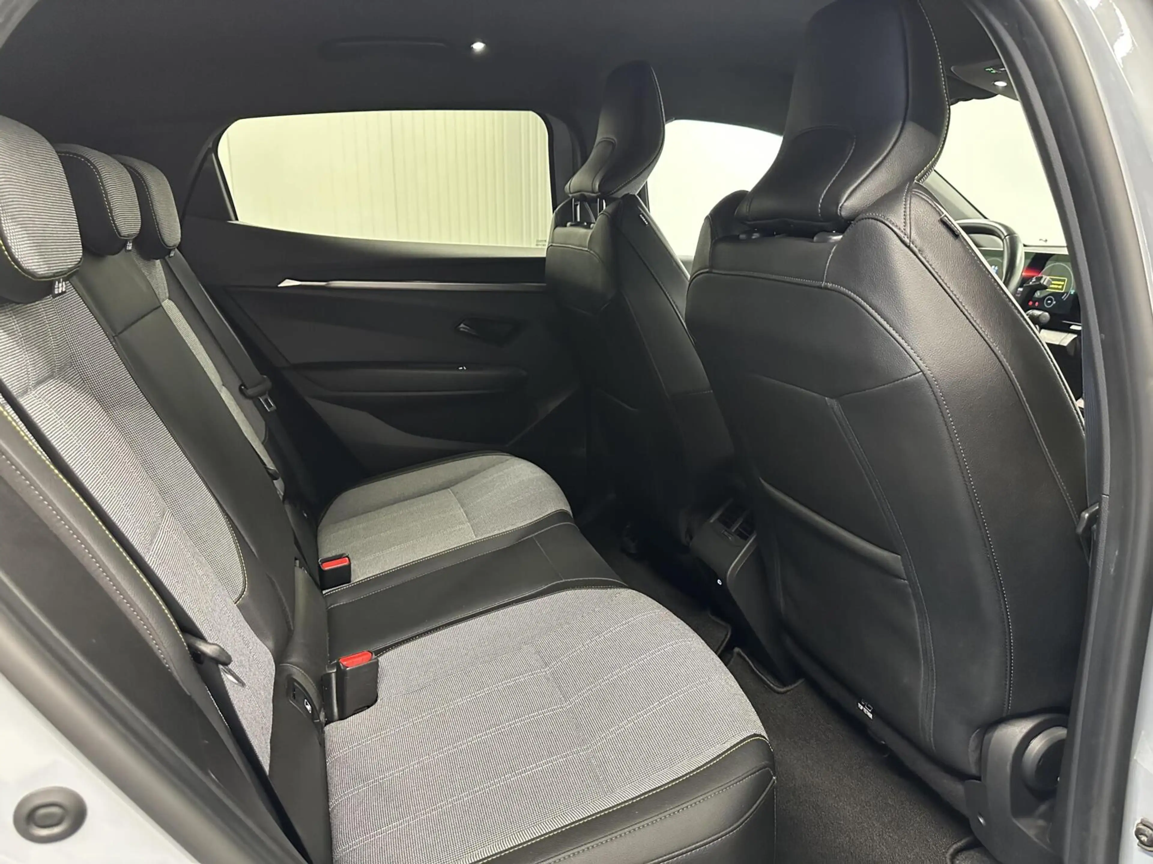 Renault Megane E-Tech EV60 93% SOH Optimum Charge Techno CAMERA CARPLAY — photo 14
