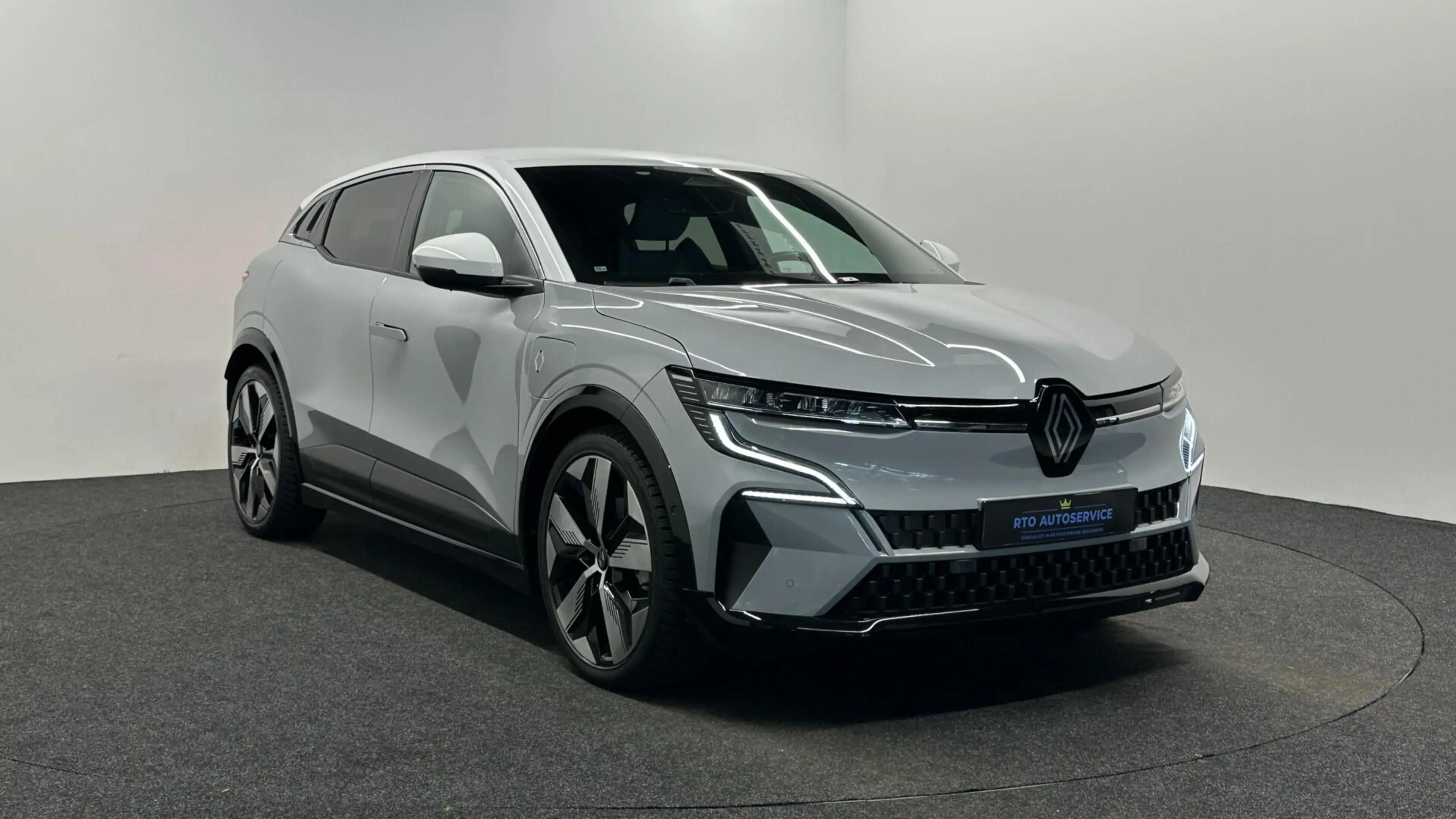 Renault Megane E-Tech EV60 93% SOH Optimum Charge Techno CAMERA CARPLAY — photo 3