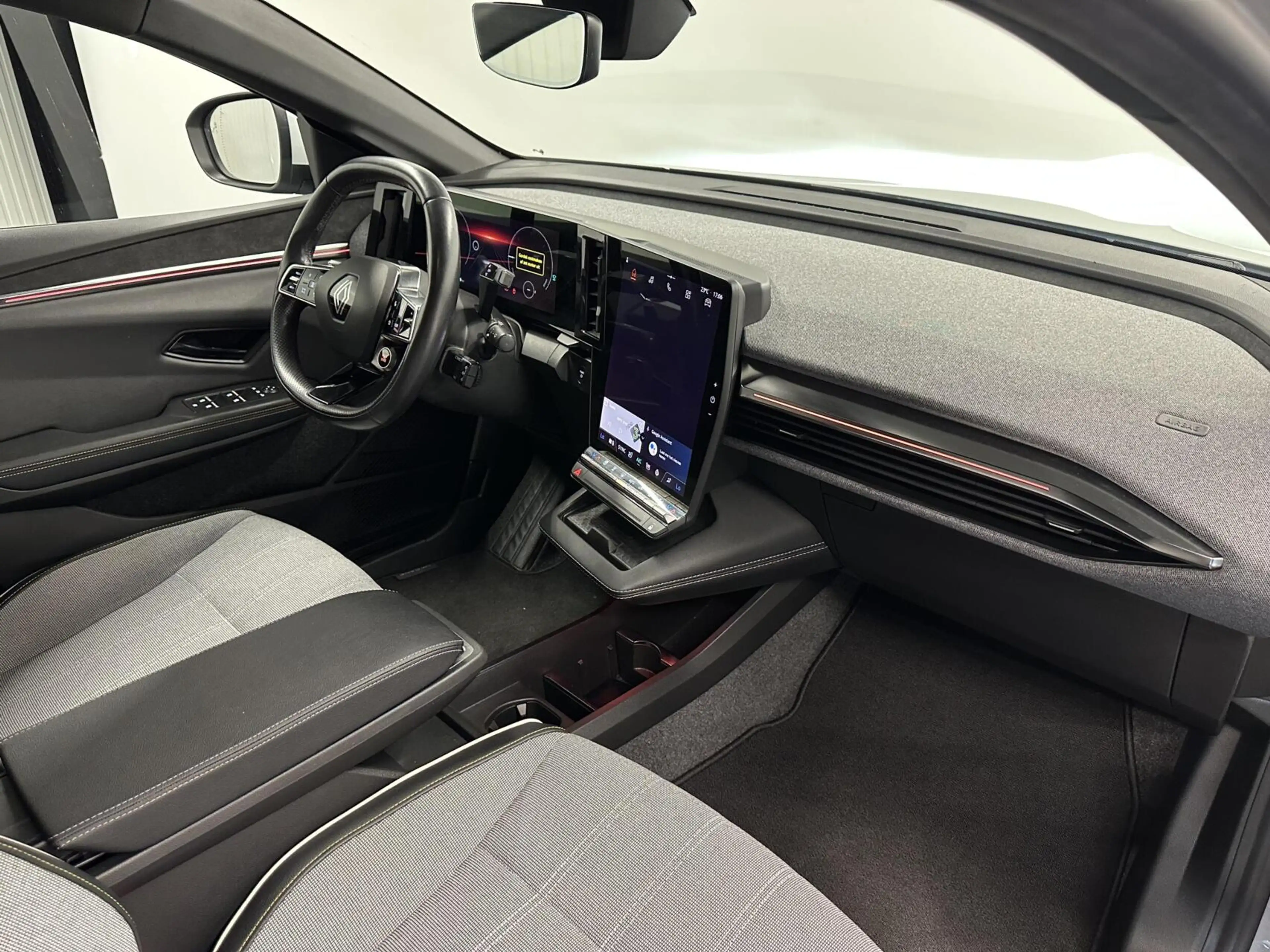 Renault Megane E-Tech EV60 93% SOH Optimum Charge Techno CAMERA CARPLAY — photo 12