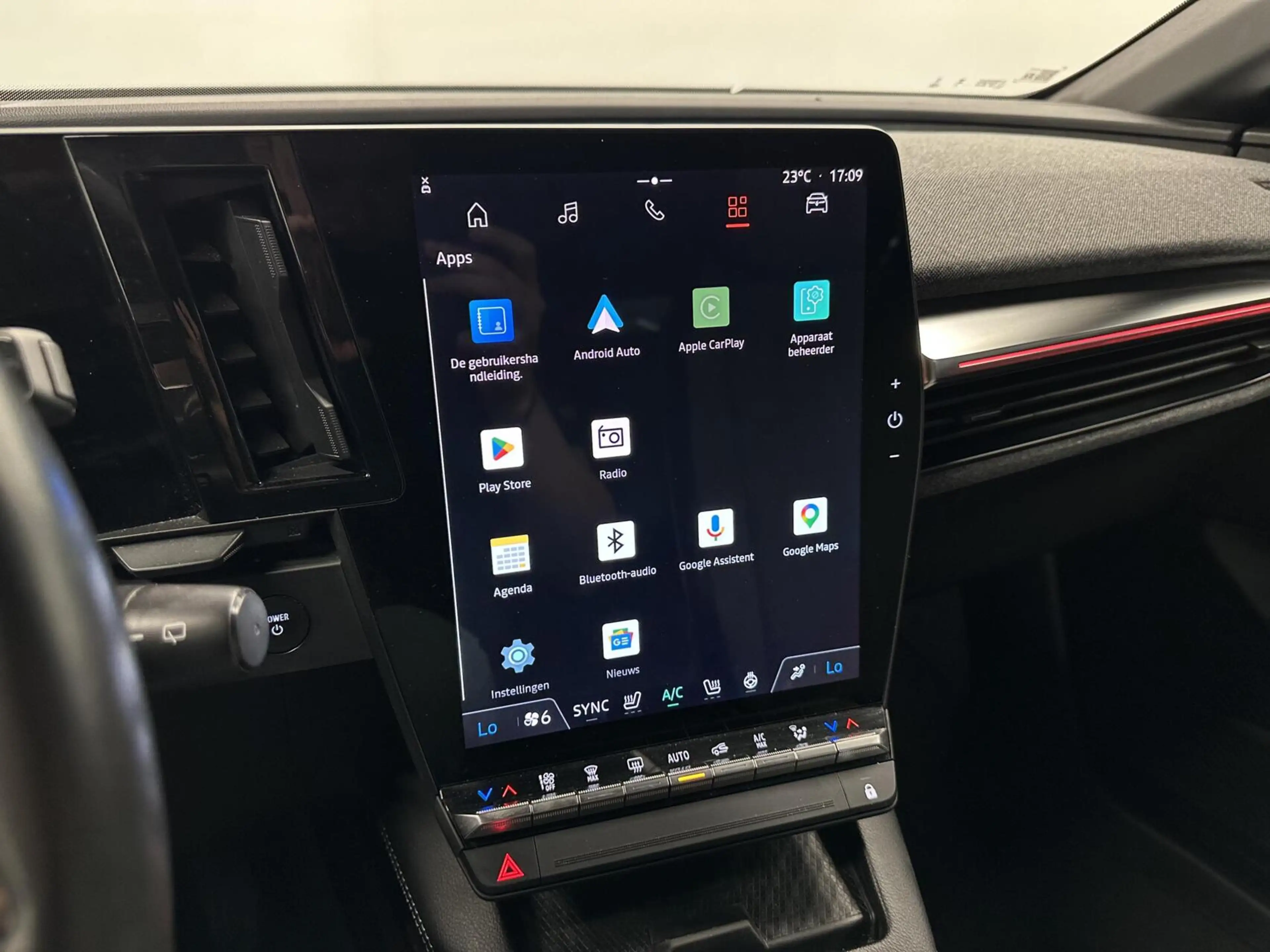 Renault Megane E-Tech EV60 93% SOH Optimum Charge Techno CAMERA CARPLAY — photo 30