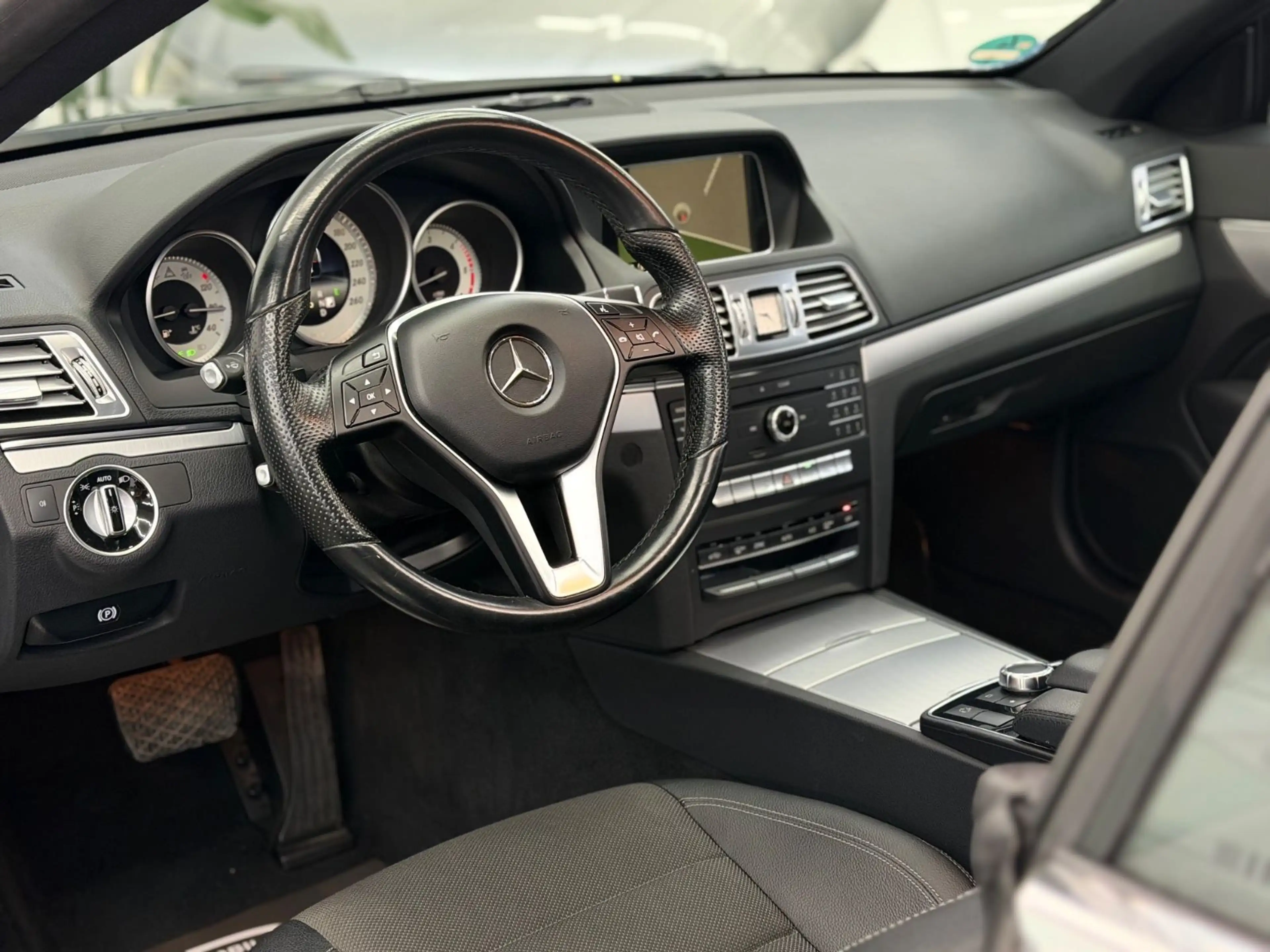 Mercedes-Benz E 350 E Coupe E 350 BlueTec / d — photo 9