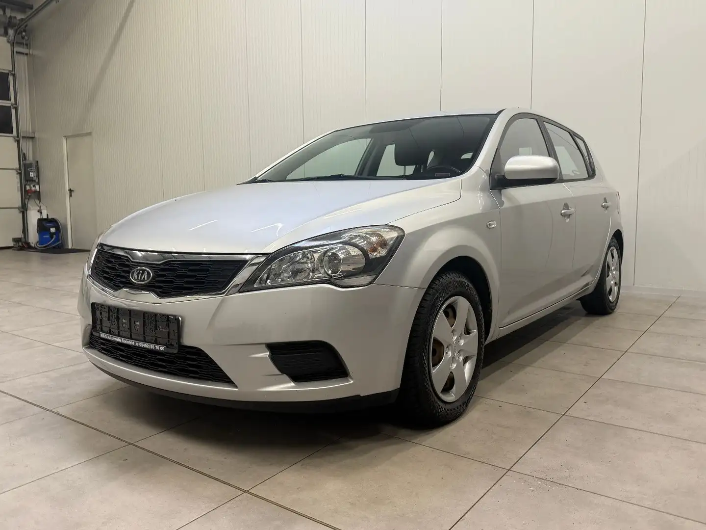 Kia Ceed / cee'd Silber - 1