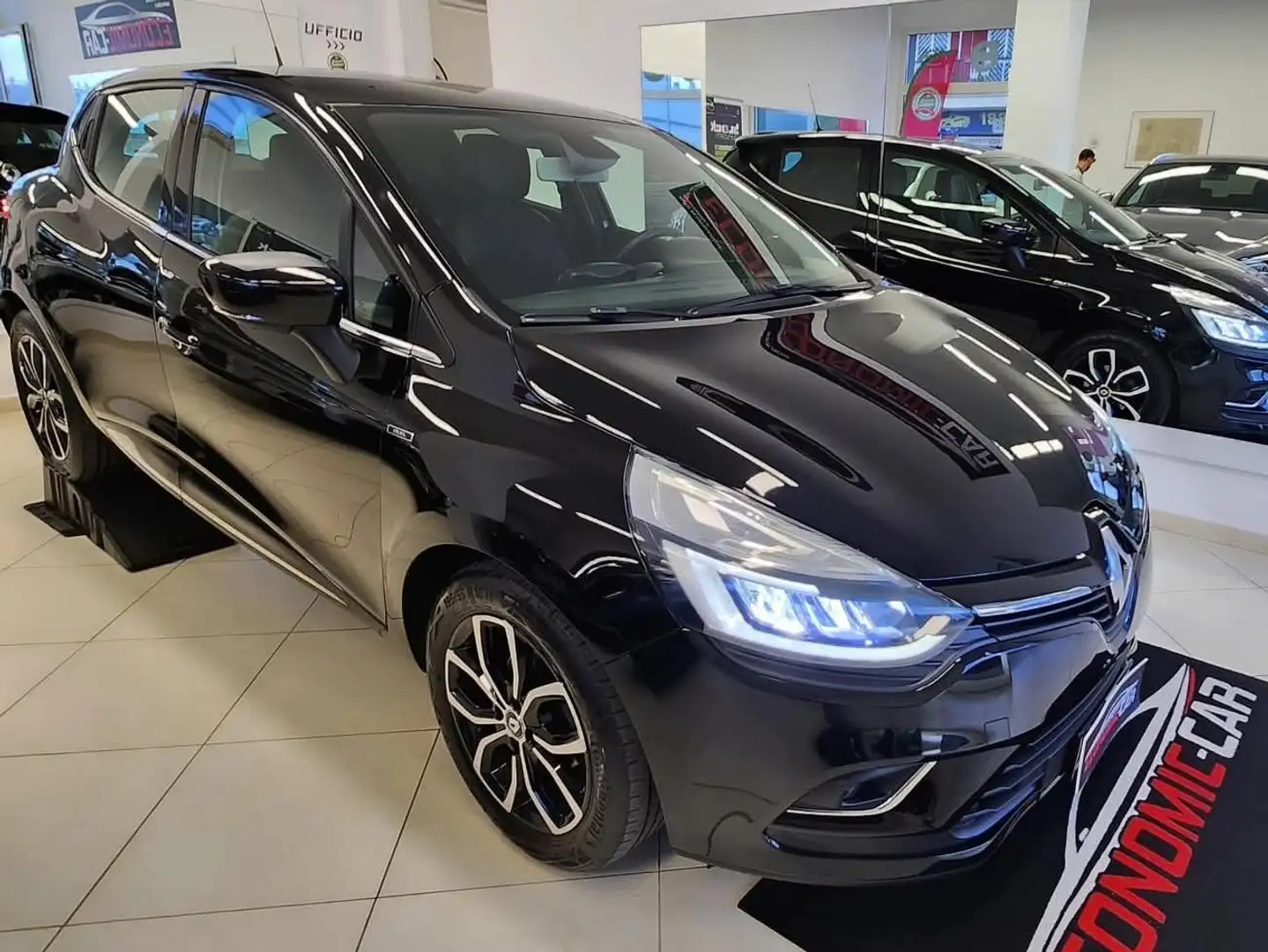 Renault Clio Noir - 2