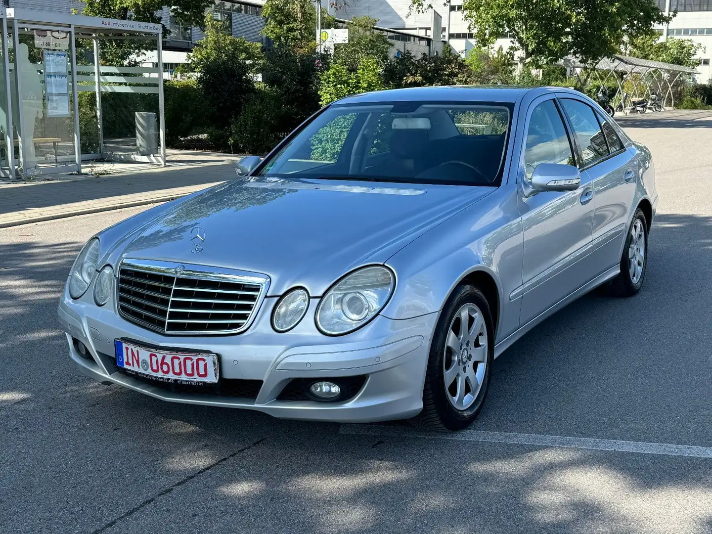 Mercedes-Benz E 220 CDI Automatik*Klimaauto.*AHK*Tempomat*PDC* Plateado - 2