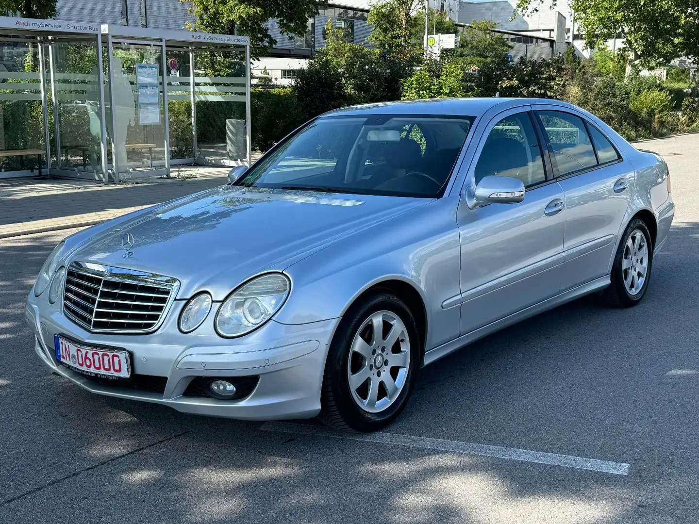 Mercedes-Benz E 220 CDI Automatik*Klimaauto.*AHK*Tempomat*PDC* Plateado - 1
