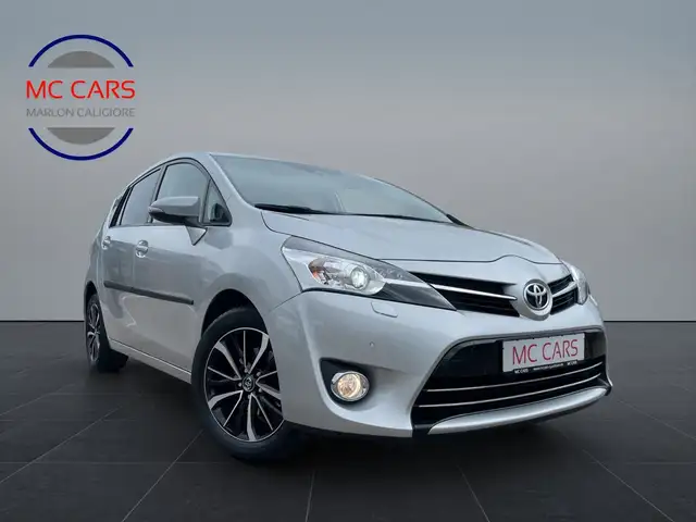 Toyota Verso Edition-S+/Kamera/52.000km/Tüv+Au Neu